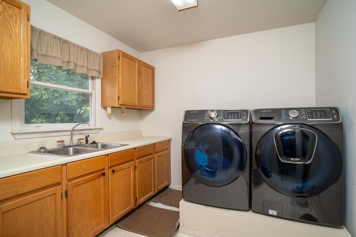 41 RIDGETOP DR, WEYERS CAVE, Virginia 24486, 4 Bedrooms Bedrooms, ,3 BathroomsBathrooms,Residential,41 RIDGETOP DR,680531 MLS # 680531 41 RIDGETOP DR, WEYERS CAVE, Virginia 24486, 4 Bedrooms Bedrooms, ,3 BathroomsBathrooms,Residential,41 RIDGETOP DR,680531 MLS # 680531