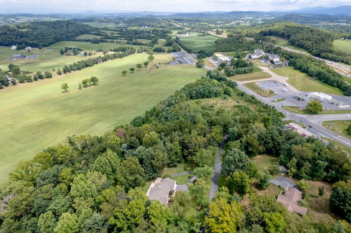 41 RIDGETOP DR, WEYERS CAVE, Virginia 24486, 4 Bedrooms Bedrooms, ,3 BathroomsBathrooms,Residential,41 RIDGETOP DR,680531 MLS # 680531 41 RIDGETOP DR, WEYERS CAVE, Virginia 24486, 4 Bedrooms Bedrooms, ,3 BathroomsBathrooms,Residential,41 RIDGETOP DR,680531 MLS # 680531