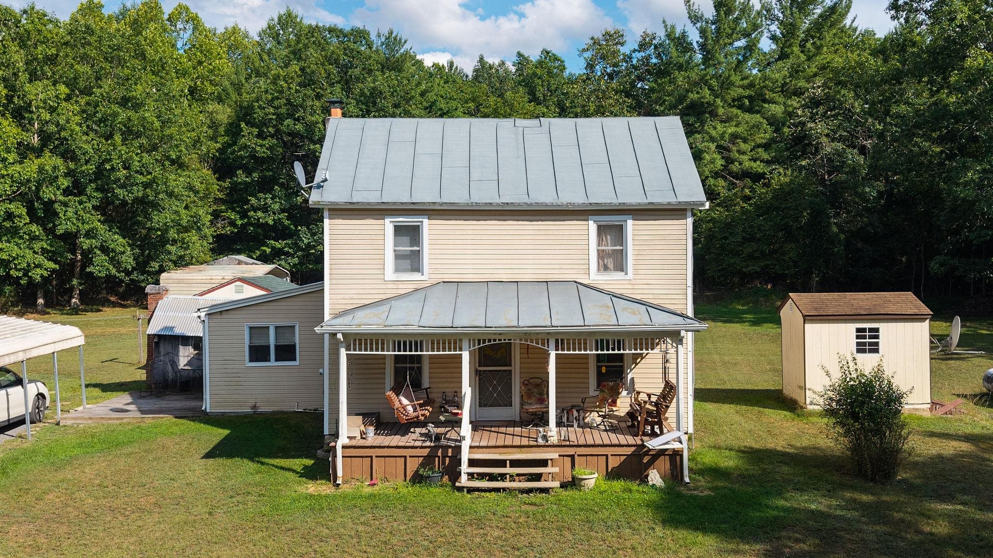 48 FAUVER MINE LN, RAPHINE, Virginia 24472, 2 Bedrooms Bedrooms, ,2 BathroomsBathrooms,Residential,48 FAUVER MINE LN,680532 MLS # 680532