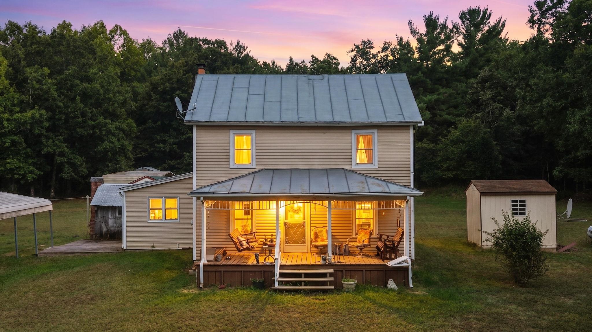 48 FAUVER MINE LN, RAPHINE, Virginia 24472, 2 Bedrooms Bedrooms, ,2 BathroomsBathrooms,Residential,48 FAUVER MINE LN,680532 MLS # 680532