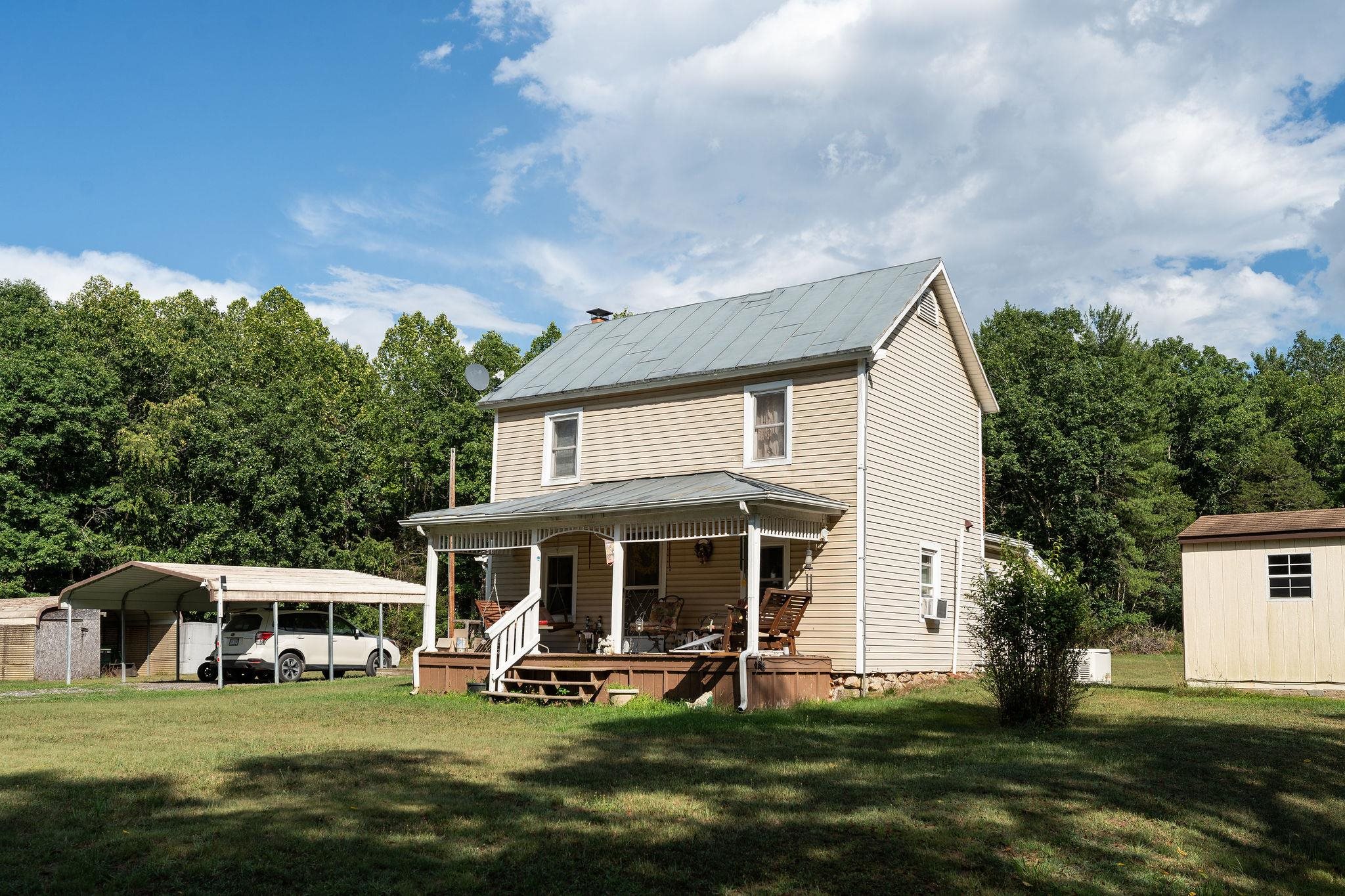 48 FAUVER MINE LN, RAPHINE, Virginia 24472, 2 Bedrooms Bedrooms, ,2 BathroomsBathrooms,Residential,48 FAUVER MINE LN,680532 MLS # 680532