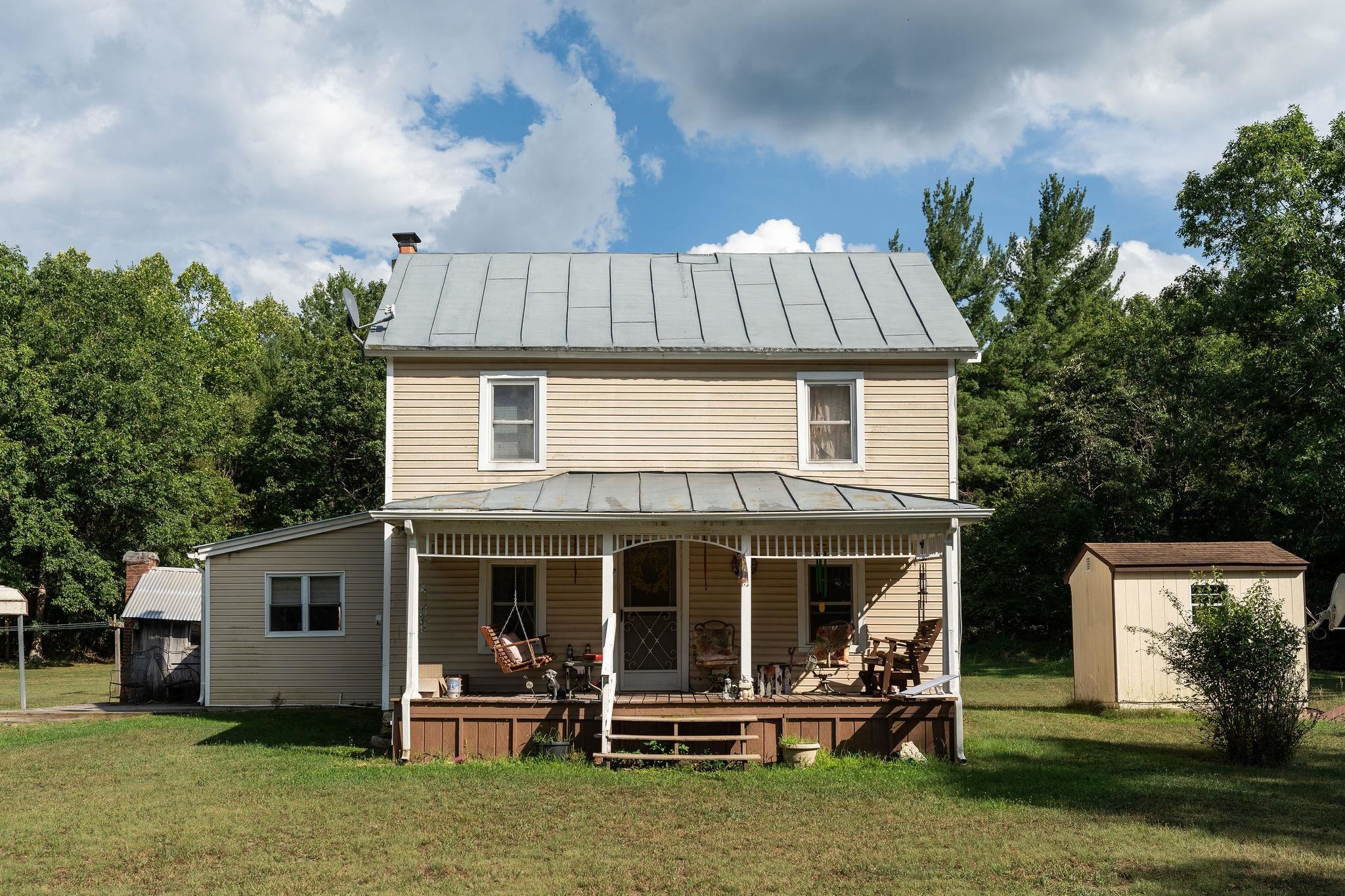 48 FAUVER MINE LN, RAPHINE, Virginia 24472, 2 Bedrooms Bedrooms, ,2 BathroomsBathrooms,Residential,48 FAUVER MINE LN,680532 MLS # 680532