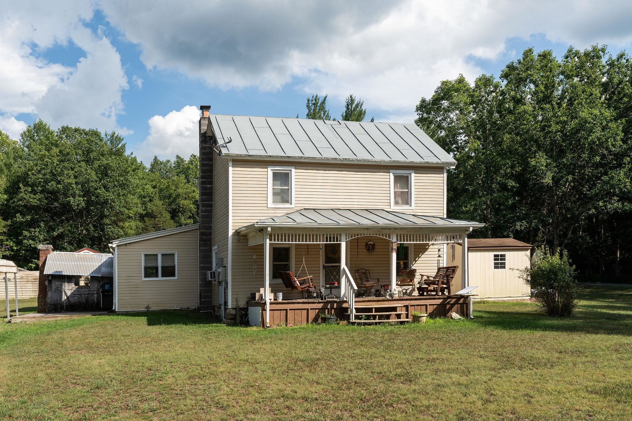 48 FAUVER MINE LN, RAPHINE, Virginia 24472, 2 Bedrooms Bedrooms, ,2 BathroomsBathrooms,Residential,48 FAUVER MINE LN,680532 MLS # 680532