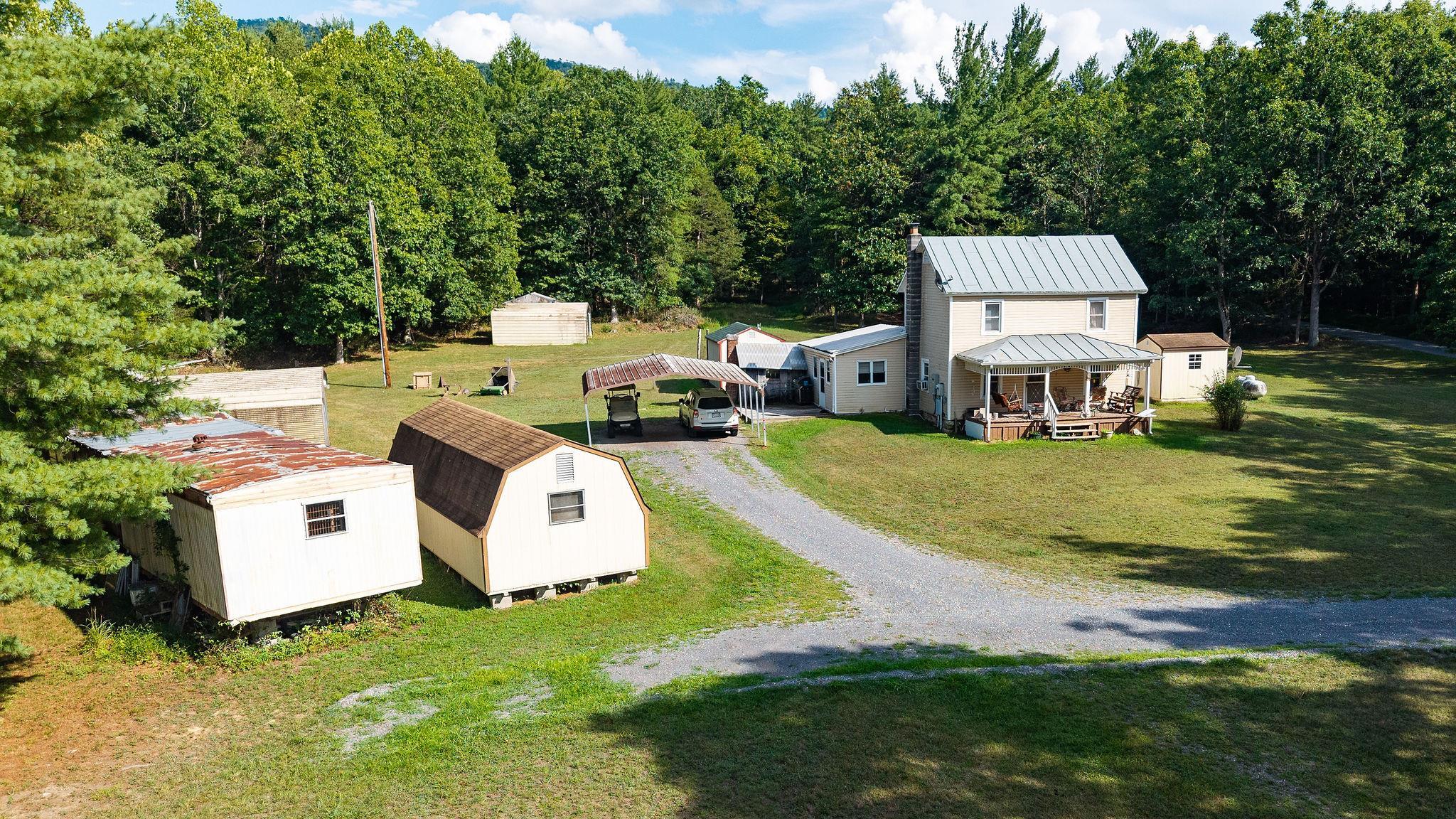 48 FAUVER MINE LN, RAPHINE, Virginia 24472, 2 Bedrooms Bedrooms, ,2 BathroomsBathrooms,Residential,48 FAUVER MINE LN,680532 MLS # 680532