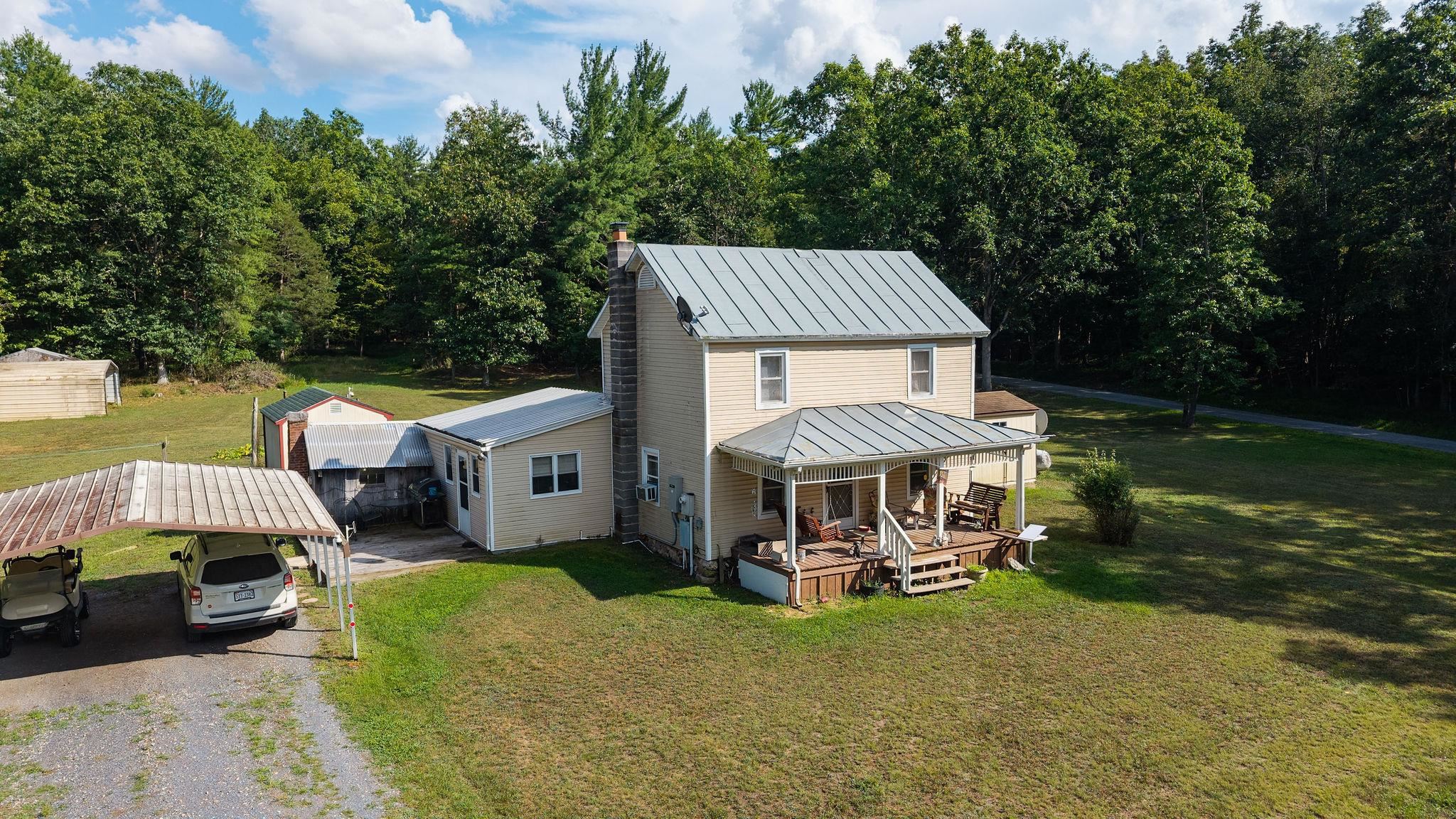 48 FAUVER MINE LN, RAPHINE, Virginia 24472, 2 Bedrooms Bedrooms, ,2 BathroomsBathrooms,Residential,48 FAUVER MINE LN,680532 MLS # 680532