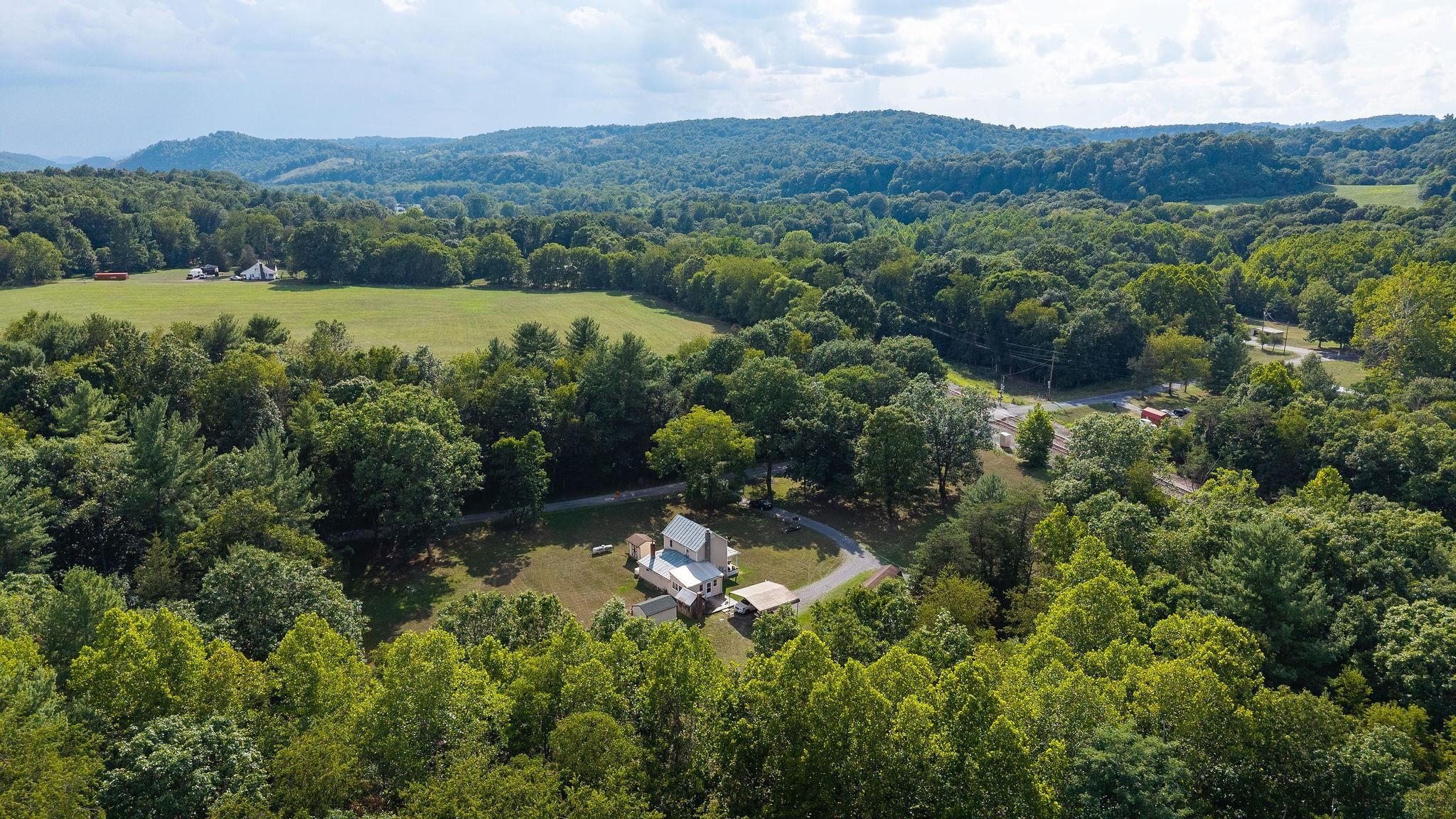 48 FAUVER MINE LN, RAPHINE, Virginia 24472, 2 Bedrooms Bedrooms, ,2 BathroomsBathrooms,Residential,48 FAUVER MINE LN,680532 MLS # 680532