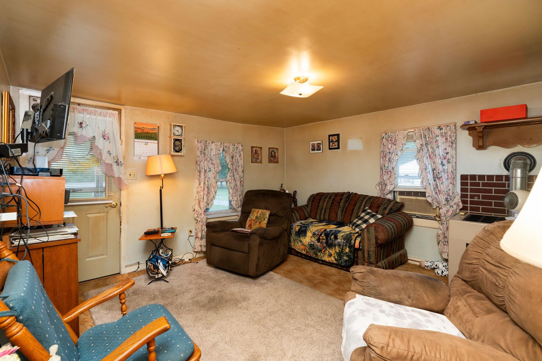 48 FAUVER MINE LN, RAPHINE, Virginia 24472, 2 Bedrooms Bedrooms, ,2 BathroomsBathrooms,Residential,48 FAUVER MINE LN,680532 MLS # 680532