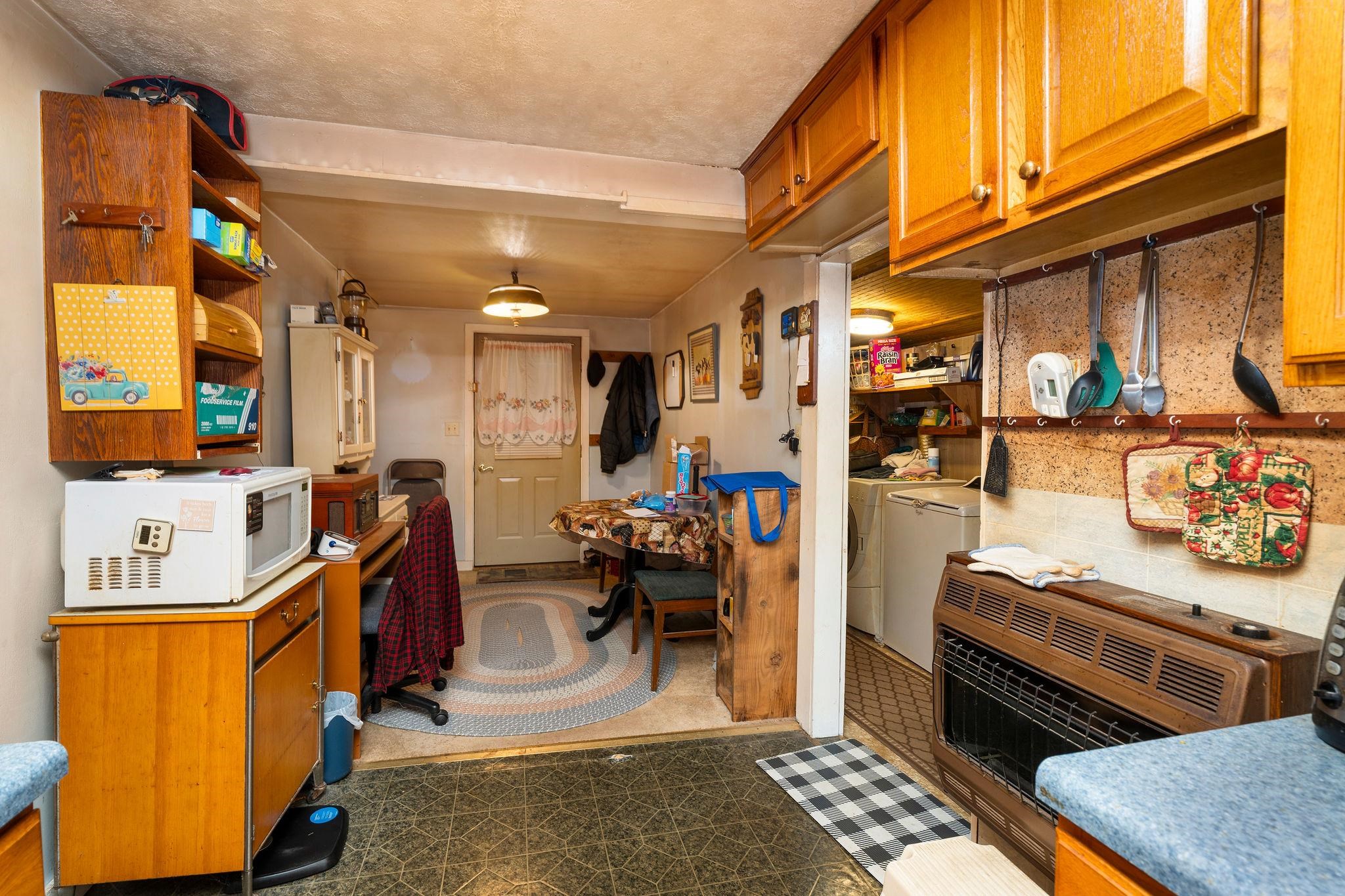 48 FAUVER MINE LN, RAPHINE, Virginia 24472, 2 Bedrooms Bedrooms, ,2 BathroomsBathrooms,Residential,48 FAUVER MINE LN,680532 MLS # 680532