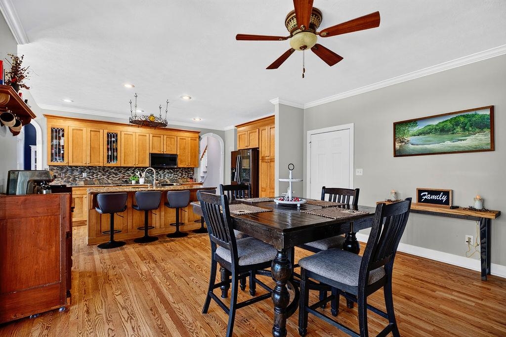 61 MEADOW GLEN DR, STAUNTON, Virginia 24401, 6 Bedrooms Bedrooms, ,4 BathroomsBathrooms,Residential,61 MEADOW GLEN DR,680533 MLS # 680533