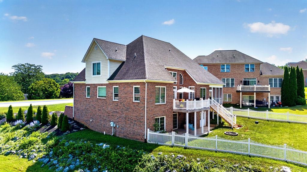 61 MEADOW GLEN DR, STAUNTON, Virginia 24401, 6 Bedrooms Bedrooms, ,4 BathroomsBathrooms,Residential,61 MEADOW GLEN DR,680533 MLS # 680533