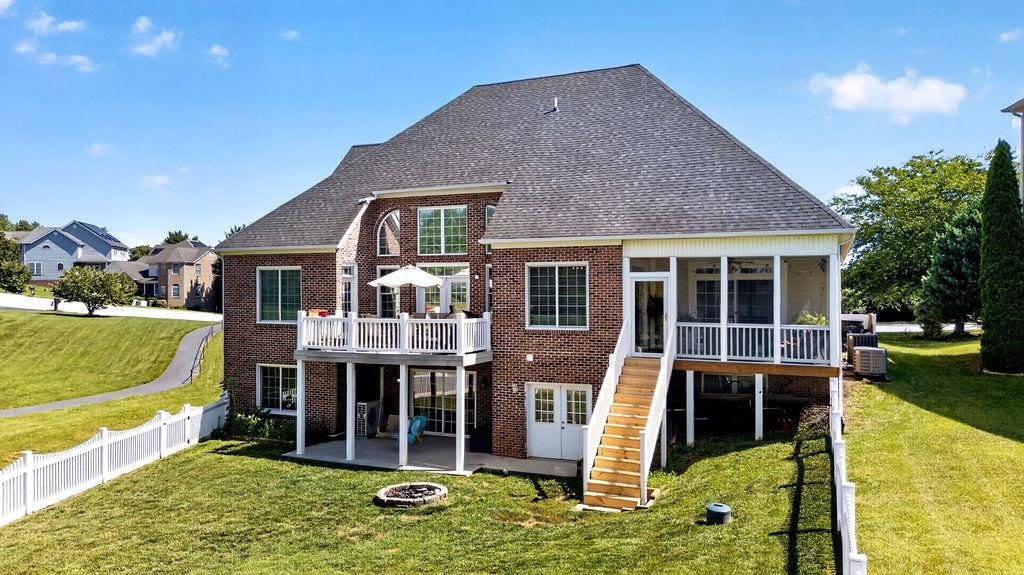 61 MEADOW GLEN DR, STAUNTON, Virginia 24401, 6 Bedrooms Bedrooms, ,4 BathroomsBathrooms,Residential,61 MEADOW GLEN DR,680533 MLS # 680533