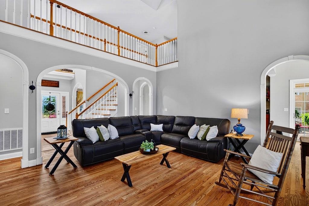 61 MEADOW GLEN DR, STAUNTON, Virginia 24401, 6 Bedrooms Bedrooms, ,4 BathroomsBathrooms,Residential,61 MEADOW GLEN DR,680533 MLS # 680533