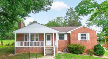 335 CAMELLIA DR, CHARLOTTESVILLE, Virginia 22903, 2 Bedrooms Bedrooms, ,1 BathroomBathrooms,Residential,335 CAMELLIA DR,680534 MLS # 680534