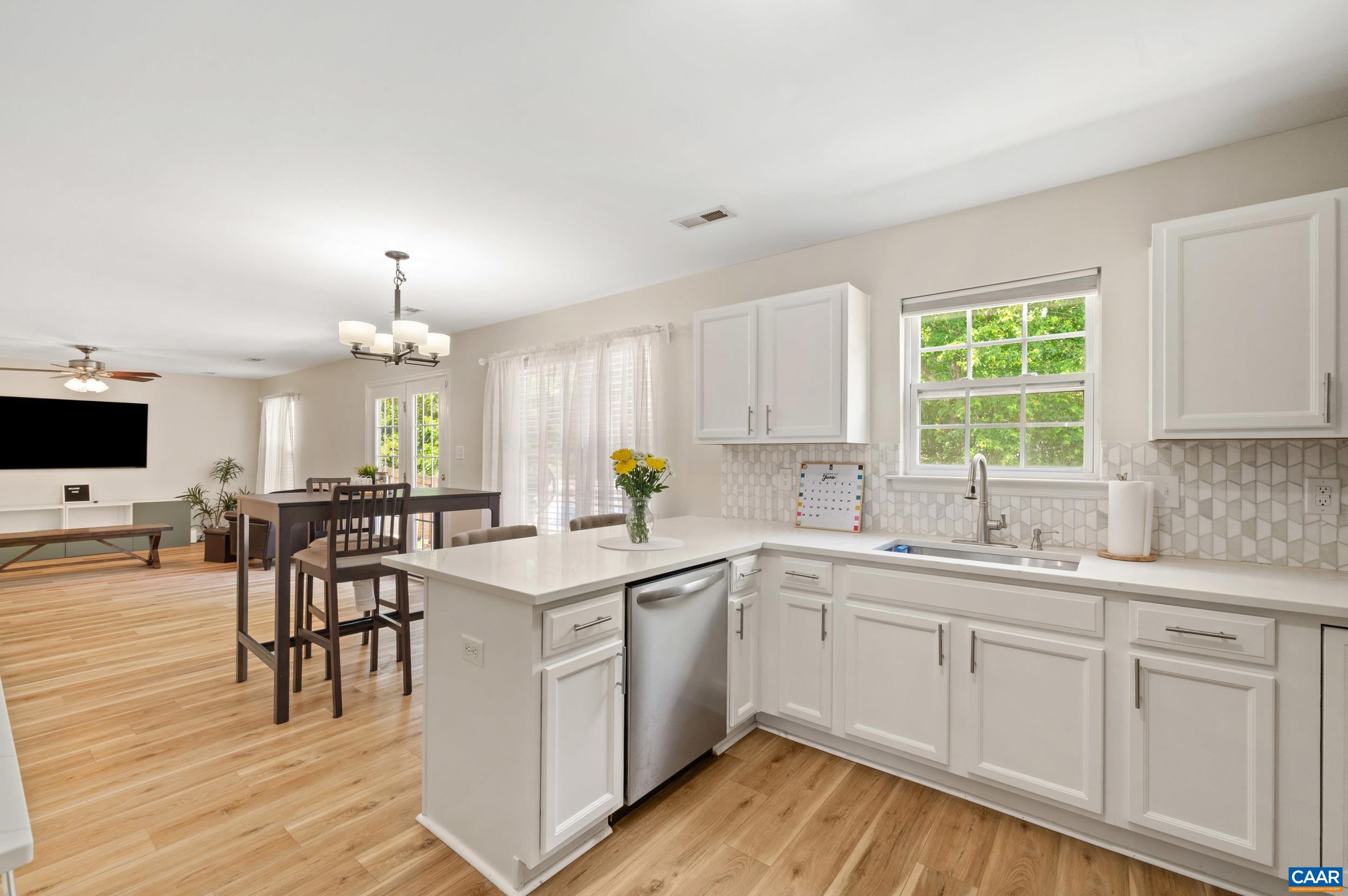 200 APPLE ORCHARD DR, LOUISA, Virginia 23093, 4 Bedrooms Bedrooms, ,2 BathroomsBathrooms,Residential,200 APPLE ORCHARD DR,678160 MLS # 678160 200 APPLE ORCHARD DR, LOUISA, Virginia 23093, 4 Bedrooms Bedrooms, ,2 BathroomsBathrooms,Residential,200 APPLE ORCHARD DR,678160 MLS # 678160