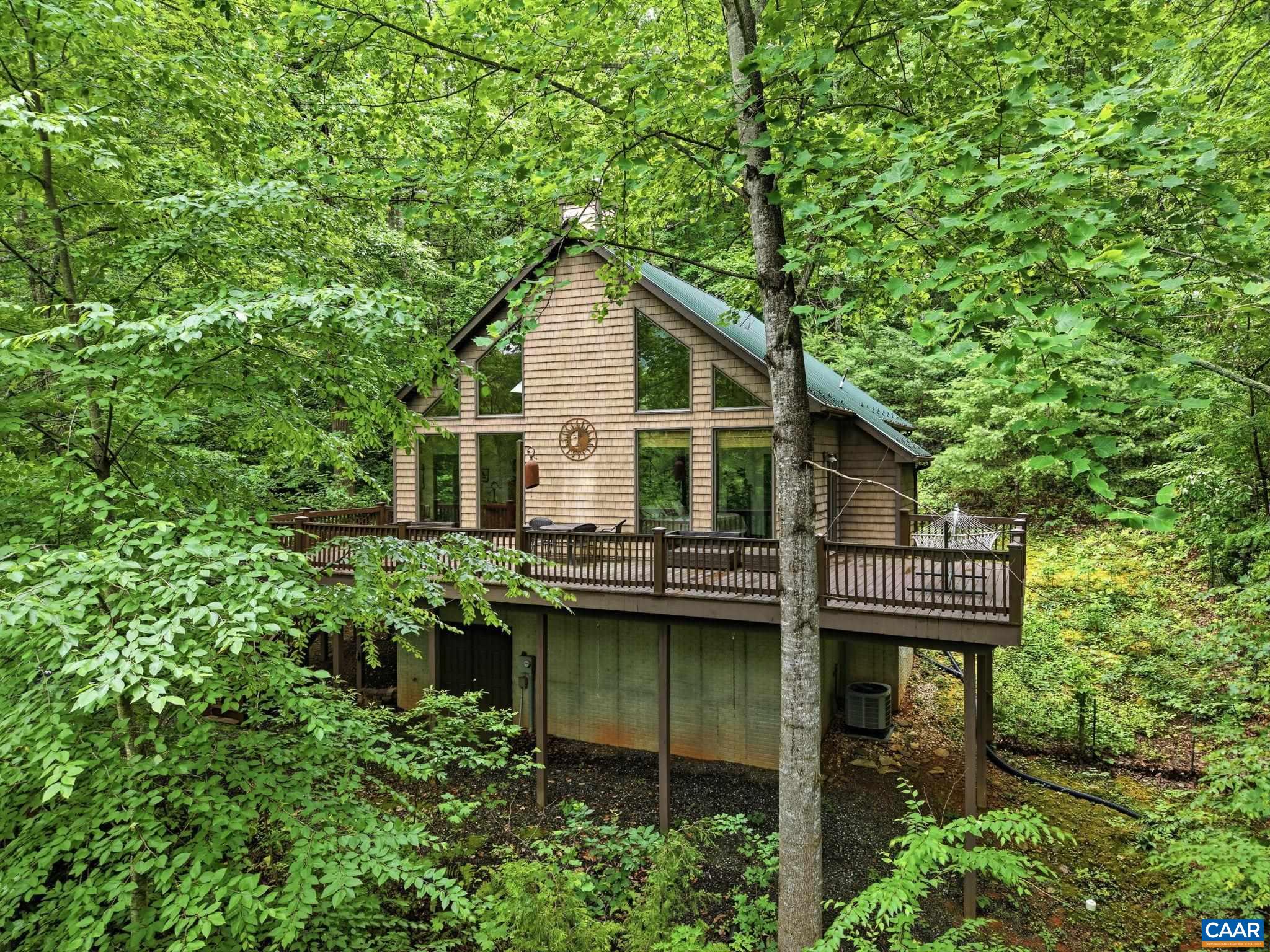 974 BULL YEARLING RD, STANARDSVILLE, Virginia 22973, 2 Bedrooms Bedrooms, ,1 BathroomBathrooms,Residential,The Mountains are Calling,974 BULL YEARLING RD,679069 MLS # 679069 974 BULL YEARLING RD, STANARDSVILLE, Virginia 22973, 2 Bedrooms Bedrooms, ,1 BathroomBathrooms,Residential,The Mountains are Calling,974 BULL YEARLING RD,679069 MLS # 679069
