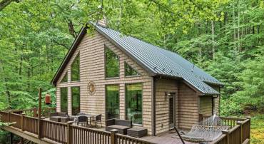 974 BULL YEARLING RD, STANARDSVILLE, Virginia 22973, 2 Bedrooms Bedrooms, ,1 BathroomBathrooms,Residential,The Mountains are Calling,974 BULL YEARLING RD,679069 MLS # 679069