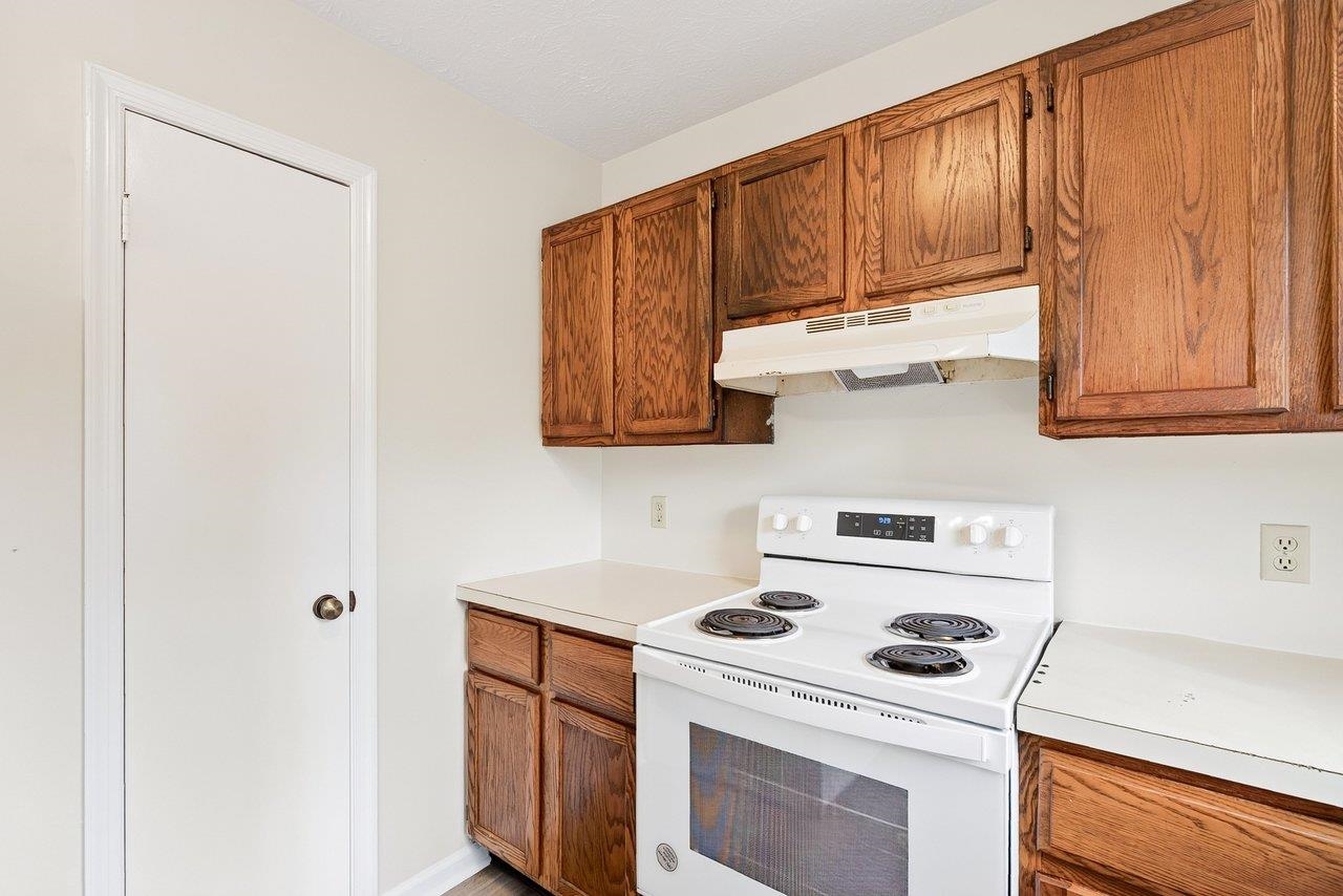 835 VINE ST, HARRISONBURG, Virginia 22802, 2 Bedrooms Bedrooms, ,1 BathroomBathrooms,Residential,835 VINE ST,680084 MLS # 680084