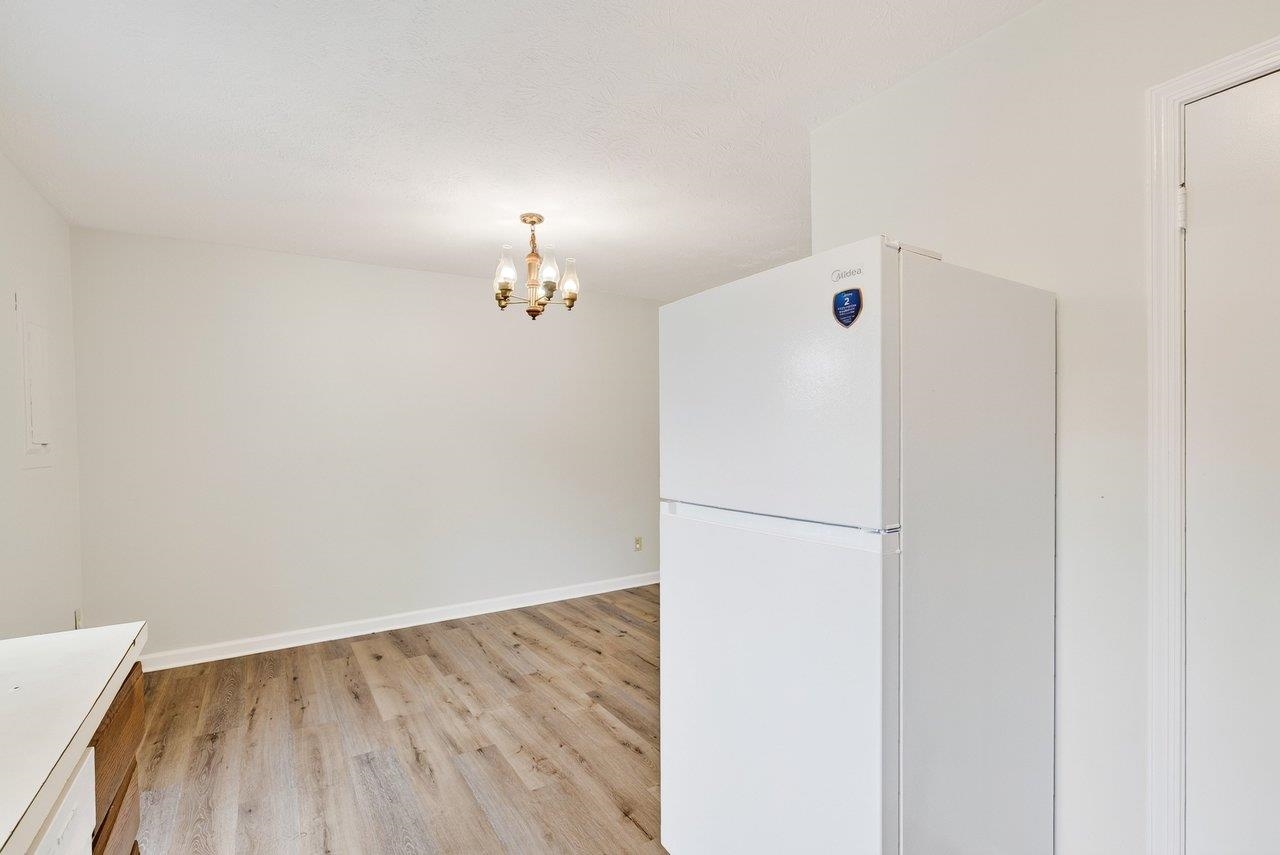 835 VINE ST, HARRISONBURG, Virginia 22802, 2 Bedrooms Bedrooms, ,1 BathroomBathrooms,Residential,835 VINE ST,680084 MLS # 680084