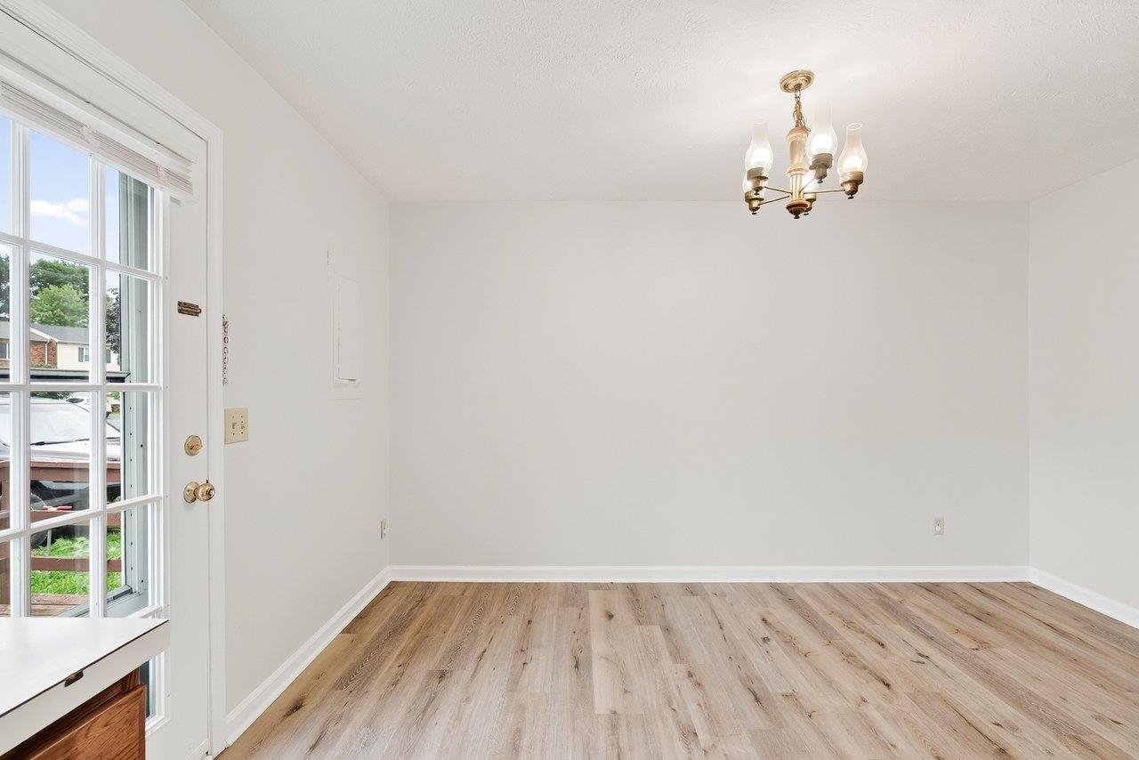835 VINE ST, HARRISONBURG, Virginia 22802, 2 Bedrooms Bedrooms, ,1 BathroomBathrooms,Residential,835 VINE ST,680084 MLS # 680084