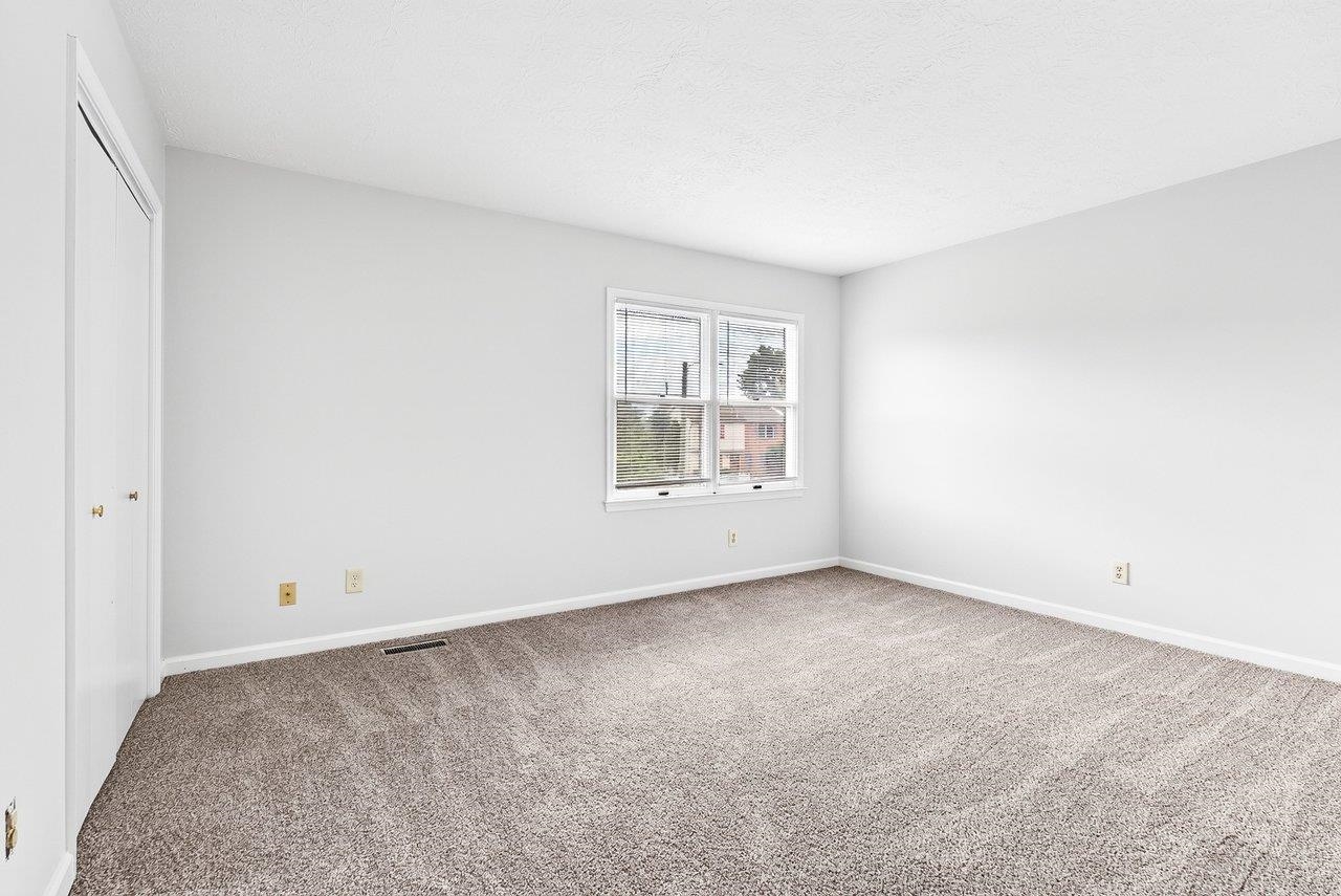 835 VINE ST, HARRISONBURG, Virginia 22802, 2 Bedrooms Bedrooms, ,1 BathroomBathrooms,Residential,835 VINE ST,680084 MLS # 680084