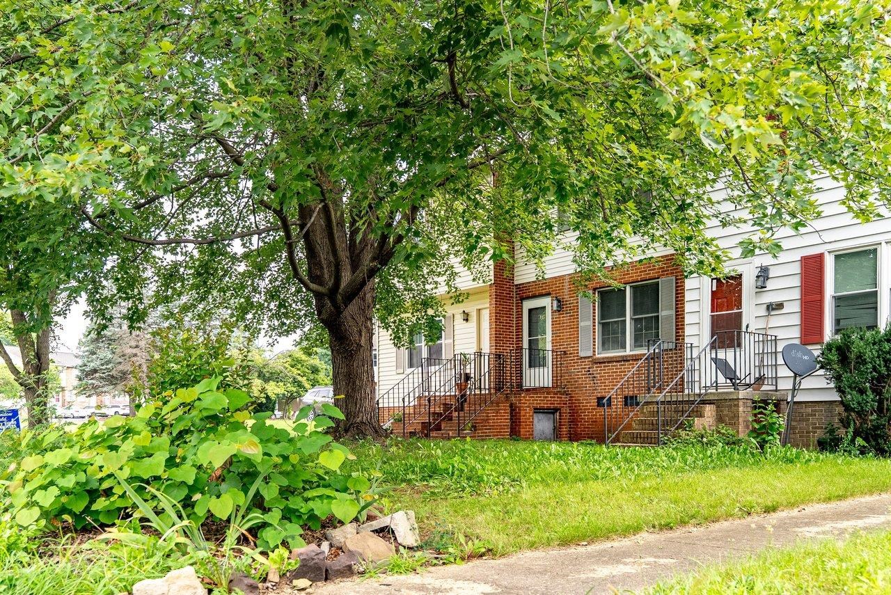 835 VINE ST, HARRISONBURG, Virginia 22802, 2 Bedrooms Bedrooms, ,1 BathroomBathrooms,Residential,835 VINE ST,680084 MLS # 680084