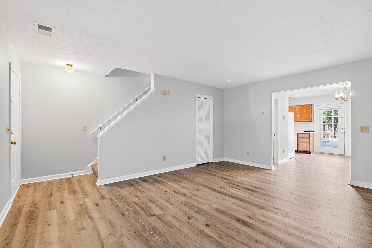 835 VINE ST, HARRISONBURG, Virginia 22802, 2 Bedrooms Bedrooms, ,1 BathroomBathrooms,Residential,835 VINE ST,680084 MLS # 680084