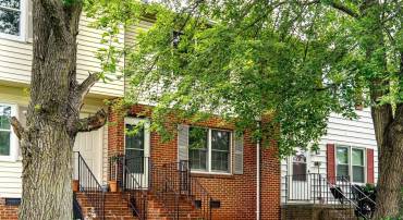 835 VINE ST, HARRISONBURG, Virginia 22802, 2 Bedrooms Bedrooms, ,1 BathroomBathrooms,Residential,835 VINE ST,680084 MLS # 680084