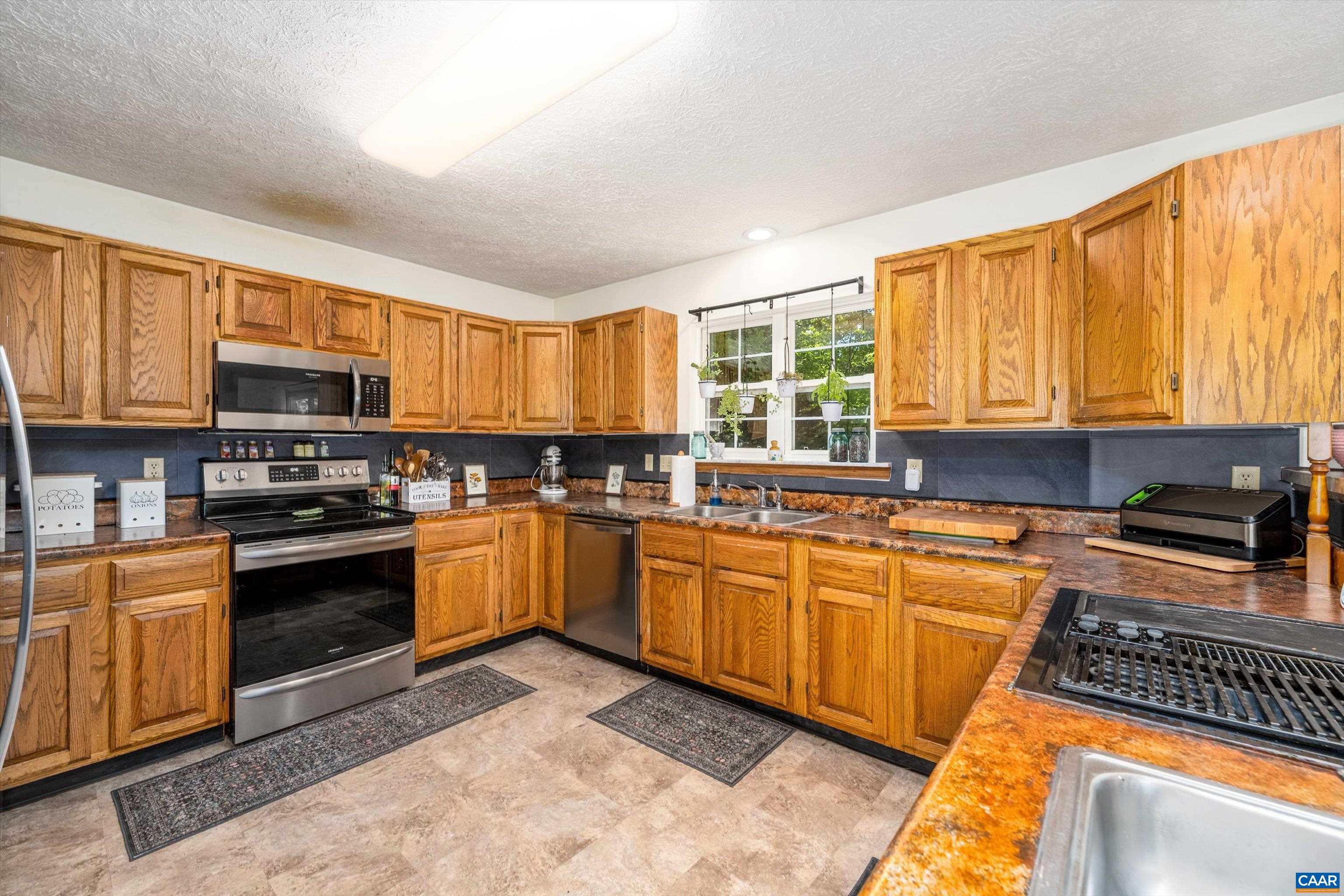 35 WOODLAWN DR, PALMYRA, Virginia 22963, 4 Bedrooms Bedrooms, ,2 BathroomsBathrooms,Residential,35 WOODLAWN DR,680547 MLS # 680547 35 WOODLAWN DR, PALMYRA, Virginia 22963, 4 Bedrooms Bedrooms, ,2 BathroomsBathrooms,Residential,35 WOODLAWN DR,680547 MLS # 680547