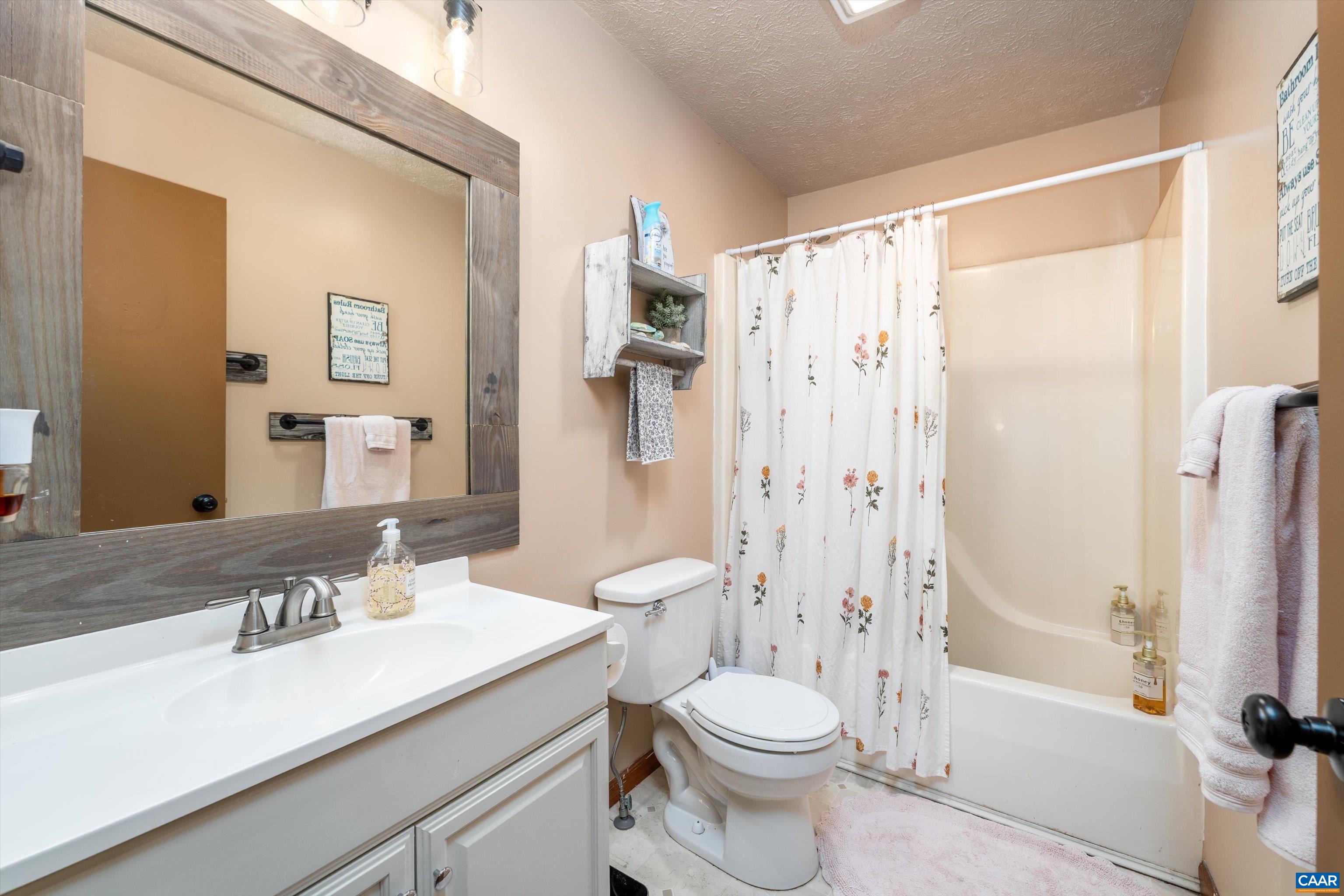 35 WOODLAWN DR, PALMYRA, Virginia 22963, 4 Bedrooms Bedrooms, ,2 BathroomsBathrooms,Residential,35 WOODLAWN DR,680547 MLS # 680547 35 WOODLAWN DR, PALMYRA, Virginia 22963, 4 Bedrooms Bedrooms, ,2 BathroomsBathrooms,Residential,35 WOODLAWN DR,680547 MLS # 680547