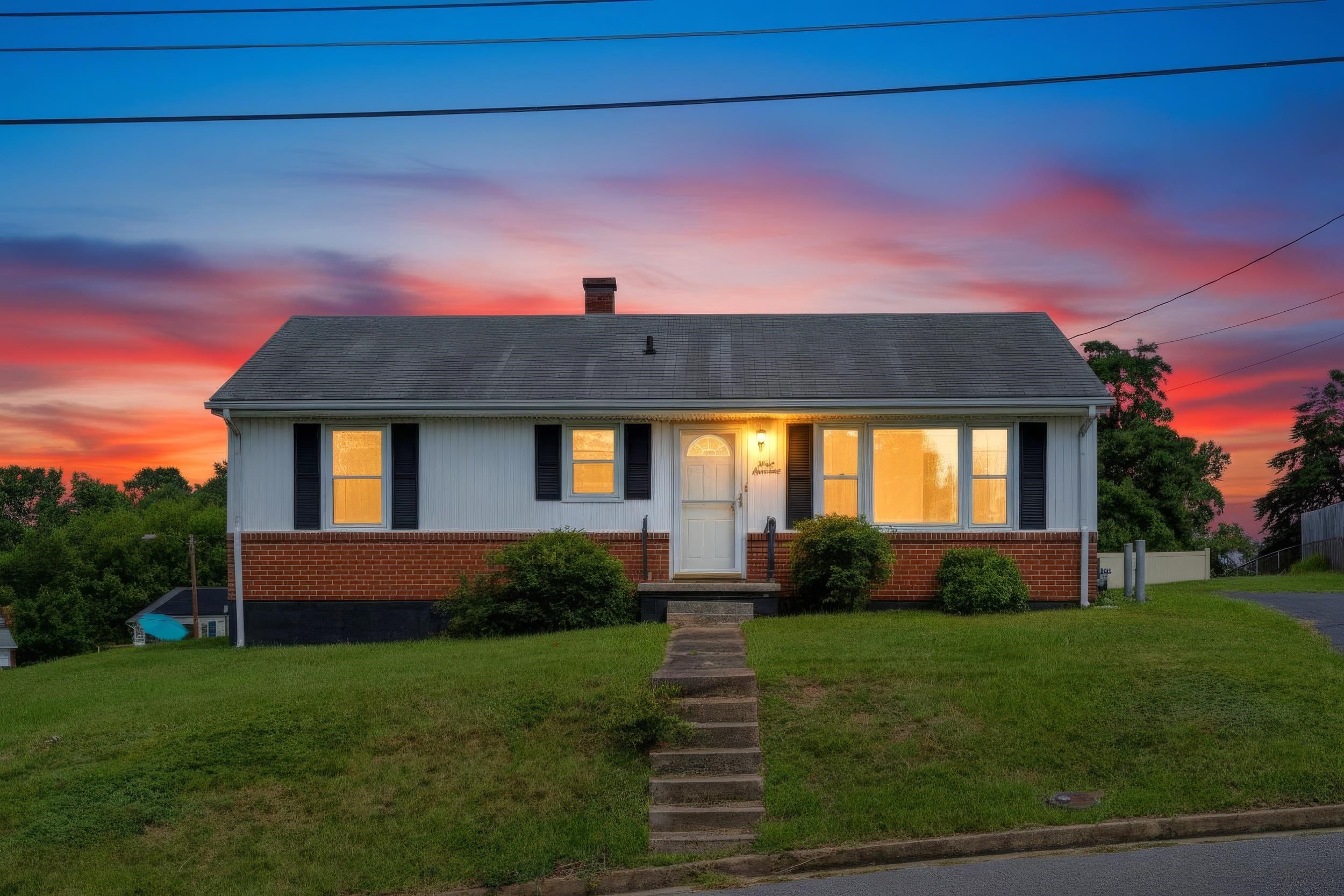 315 SHARON LN, STAUNTON, Virginia 24401, 3 Bedrooms Bedrooms, ,1 BathroomBathrooms,Residential,315 SHARON LN,680554 MLS # 680554 315 SHARON LN, STAUNTON, Virginia 24401, 3 Bedrooms Bedrooms, ,1 BathroomBathrooms,Residential,315 SHARON LN,680554 MLS # 680554