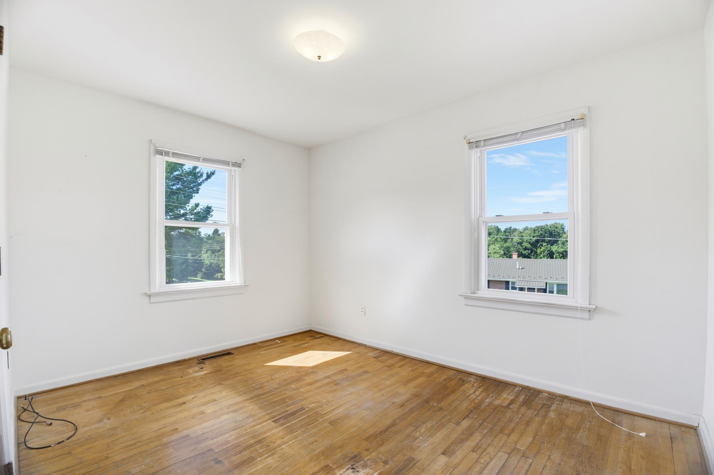 315 SHARON LN, STAUNTON, Virginia 24401, 3 Bedrooms Bedrooms, ,1 BathroomBathrooms,Residential,315 SHARON LN,680554 MLS # 680554 315 SHARON LN, STAUNTON, Virginia 24401, 3 Bedrooms Bedrooms, ,1 BathroomBathrooms,Residential,315 SHARON LN,680554 MLS # 680554