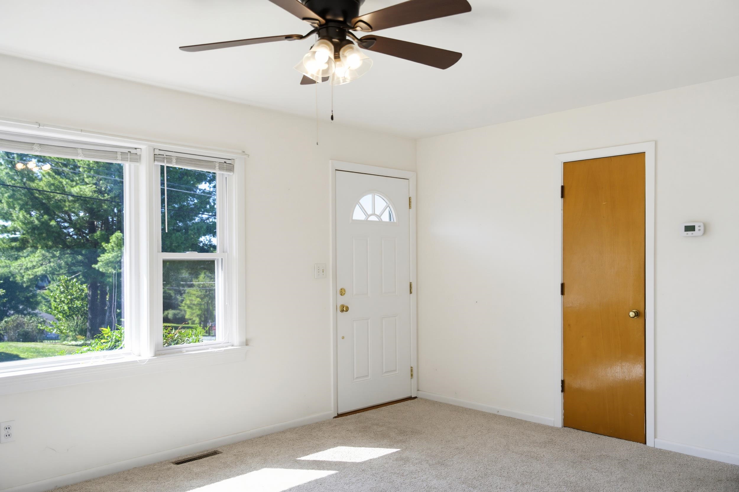 315 SHARON LN, STAUNTON, Virginia 24401, 3 Bedrooms Bedrooms, ,1 BathroomBathrooms,Residential,315 SHARON LN,680554 MLS # 680554 315 SHARON LN, STAUNTON, Virginia 24401, 3 Bedrooms Bedrooms, ,1 BathroomBathrooms,Residential,315 SHARON LN,680554 MLS # 680554