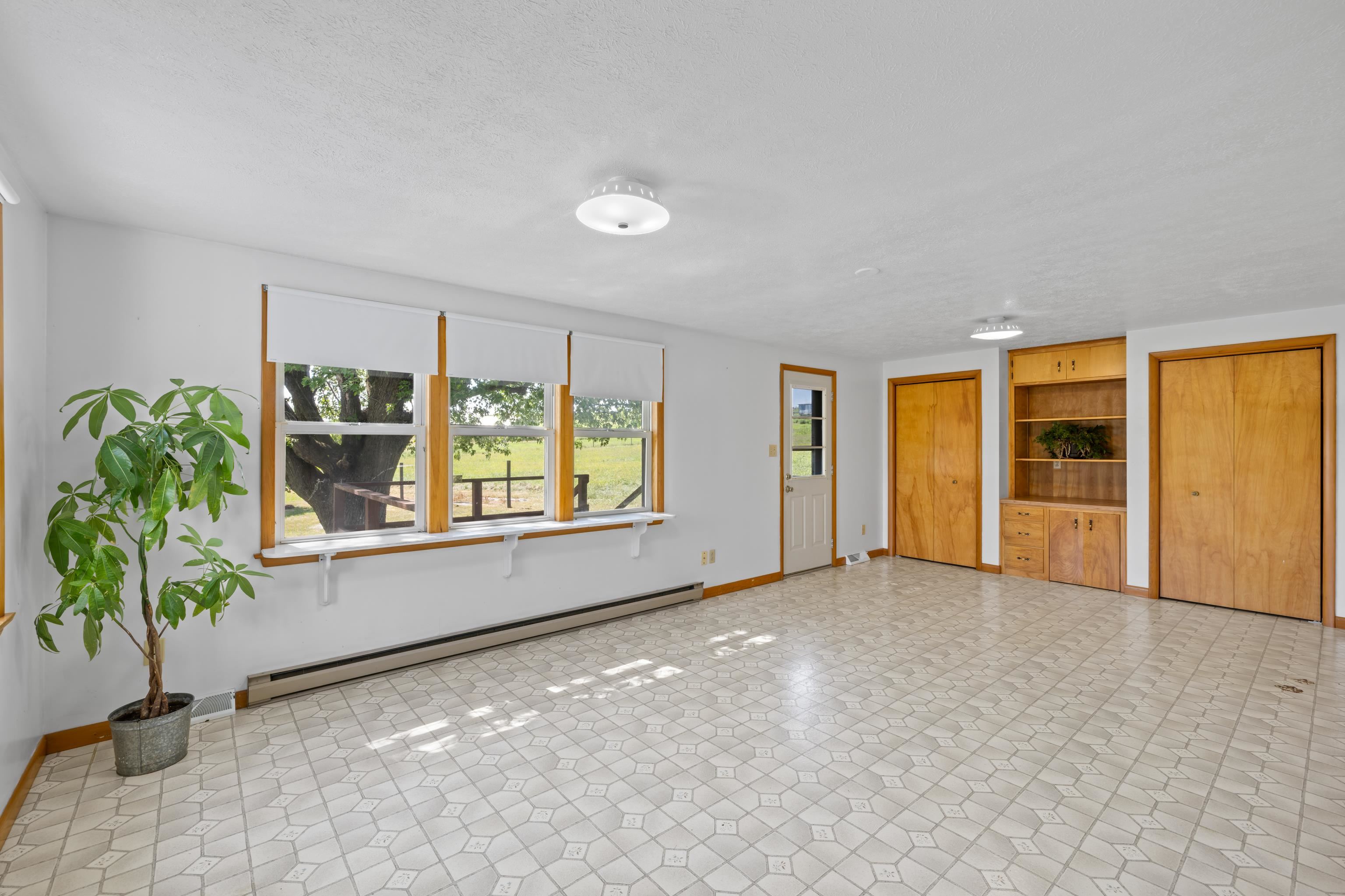 347 CLOVER HILL RD, DAYTON, Virginia 22821, 3 Bedrooms Bedrooms, ,2 BathroomsBathrooms,Residential,347 CLOVER HILL RD,680556 MLS # 680556