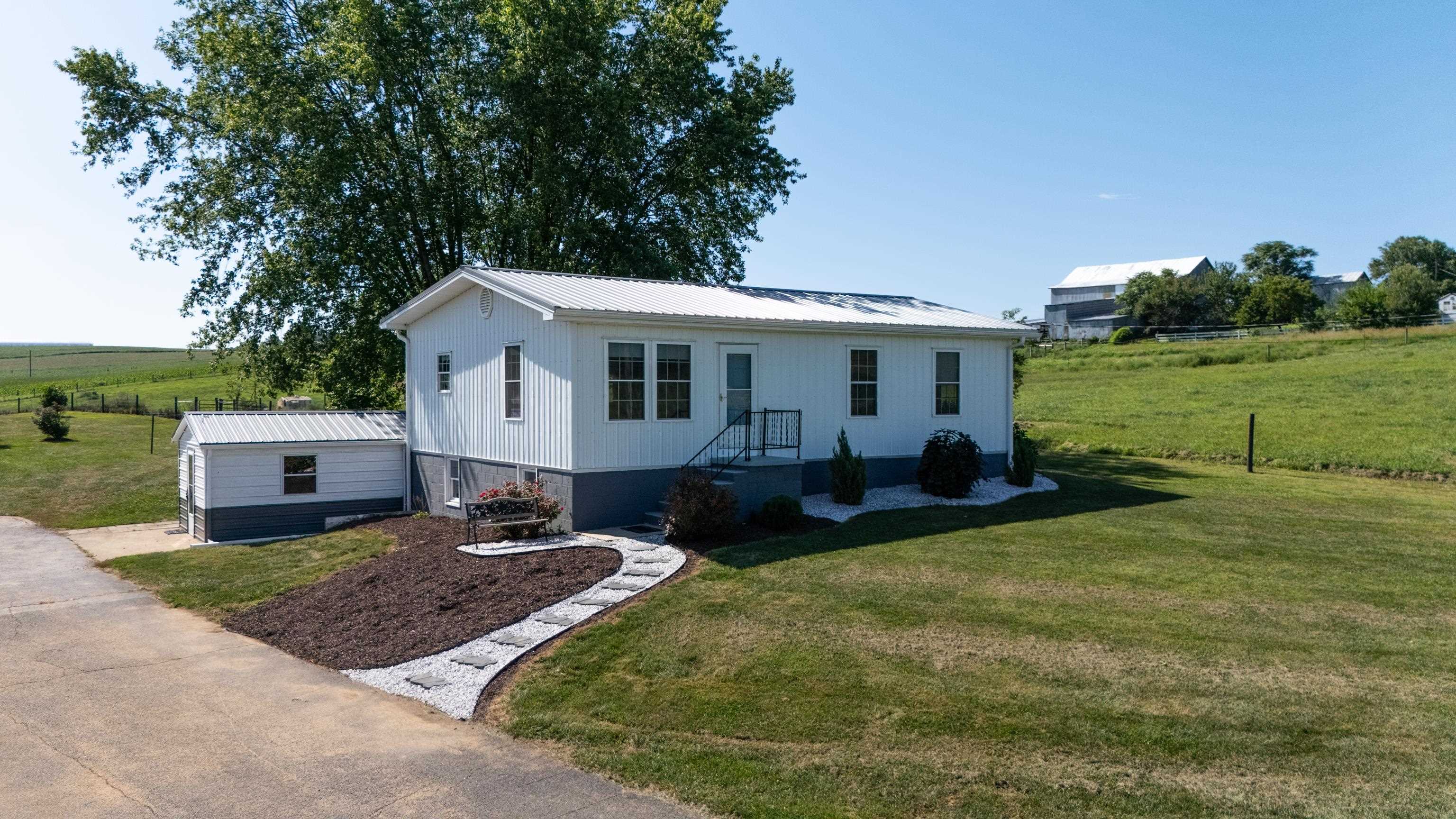 347 CLOVER HILL RD, DAYTON, Virginia 22821, 3 Bedrooms Bedrooms, ,2 BathroomsBathrooms,Residential,347 CLOVER HILL RD,680556 MLS # 680556