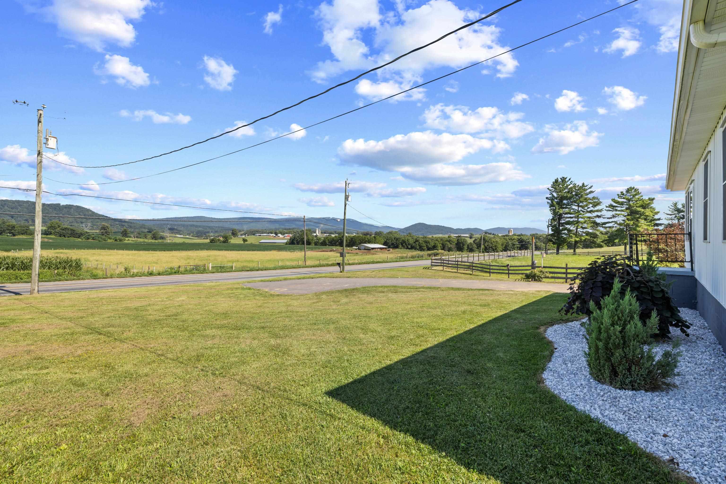 347 CLOVER HILL RD, DAYTON, Virginia 22821, 3 Bedrooms Bedrooms, ,2 BathroomsBathrooms,Residential,347 CLOVER HILL RD,680556 MLS # 680556