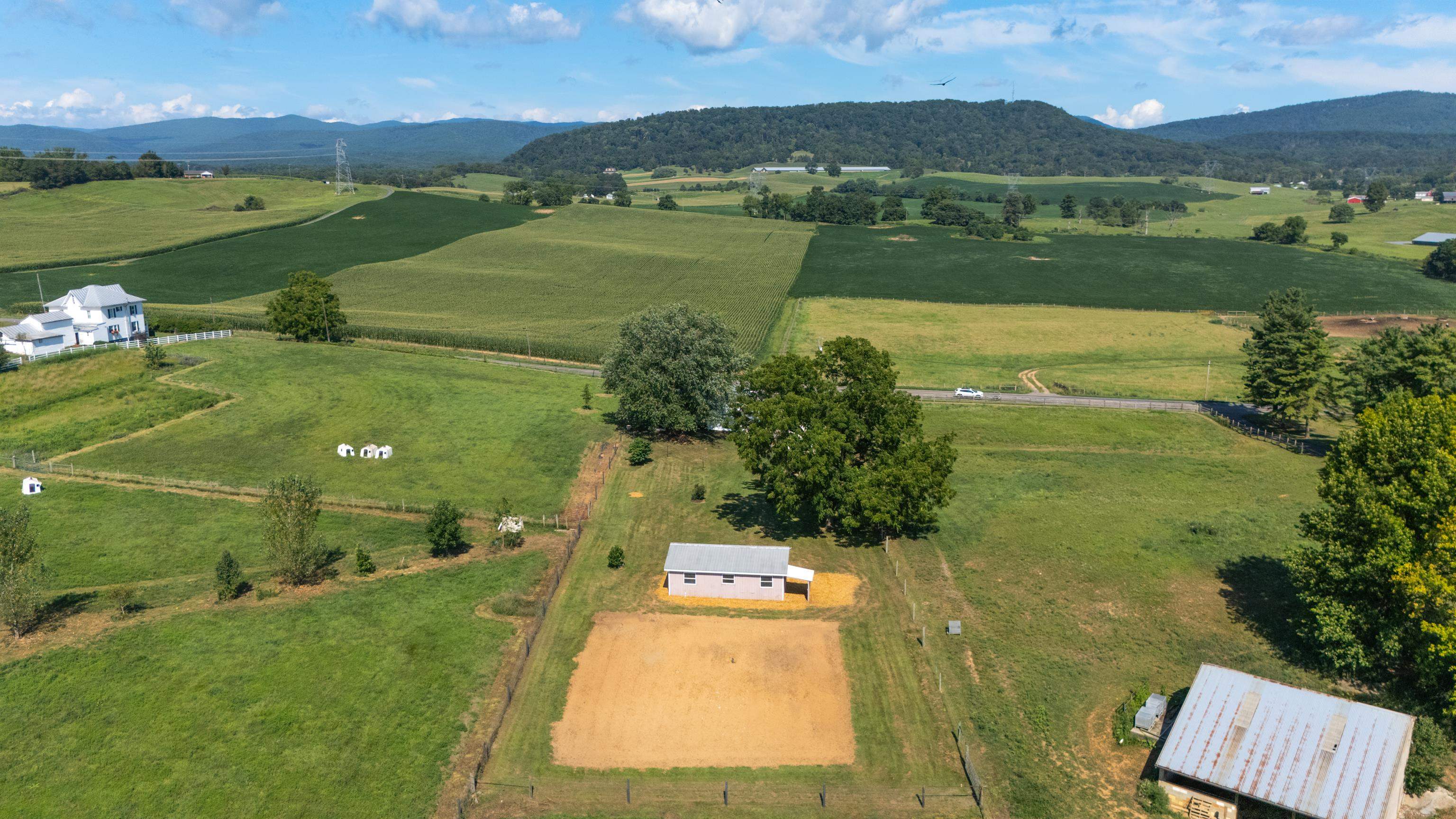 347 CLOVER HILL RD, DAYTON, Virginia 22821, 3 Bedrooms Bedrooms, ,2 BathroomsBathrooms,Residential,347 CLOVER HILL RD,680556 MLS # 680556