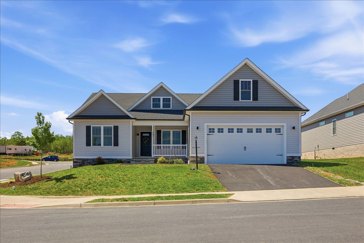 201 SPRING RUN LN, WAYNESBORO, Virginia 22980, 3 Bedrooms Bedrooms, ,2 BathroomsBathrooms,Residential,201 SPRING RUN LN,676937 MLS # 676937
