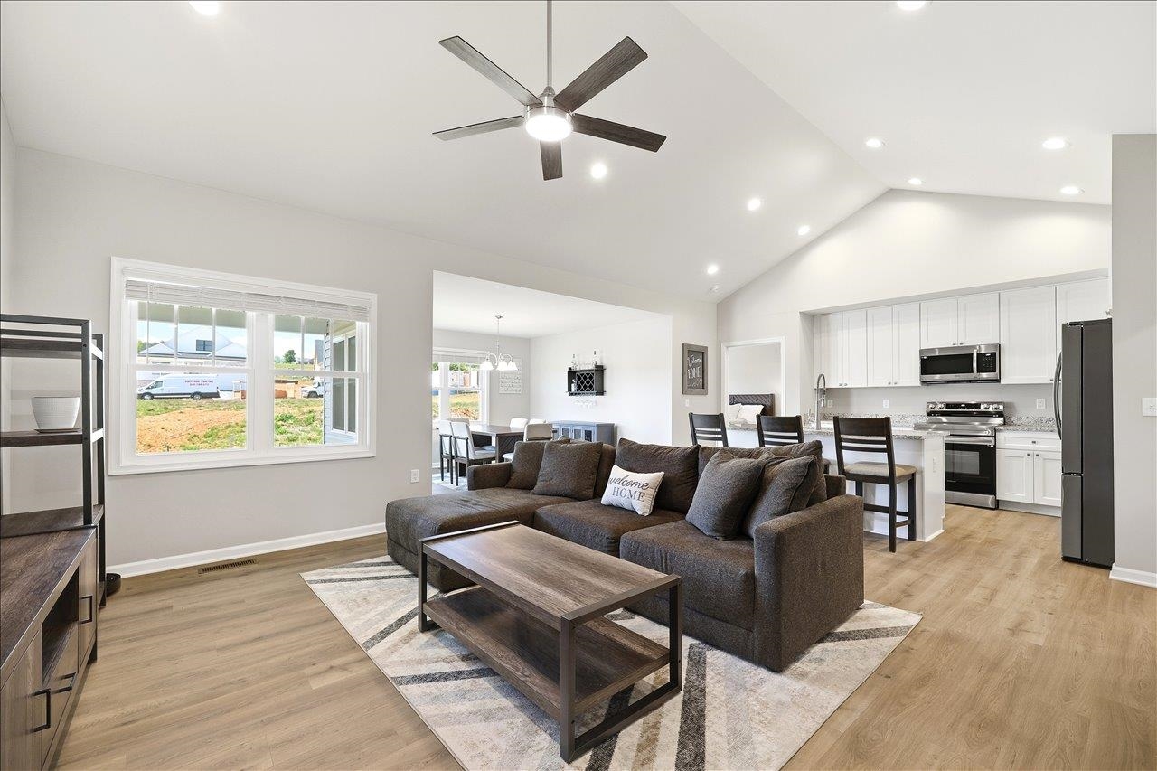 201 SPRING RUN LN, WAYNESBORO, Virginia 22980, 3 Bedrooms Bedrooms, ,2 BathroomsBathrooms,Residential,201 SPRING RUN LN,676937 MLS # 676937