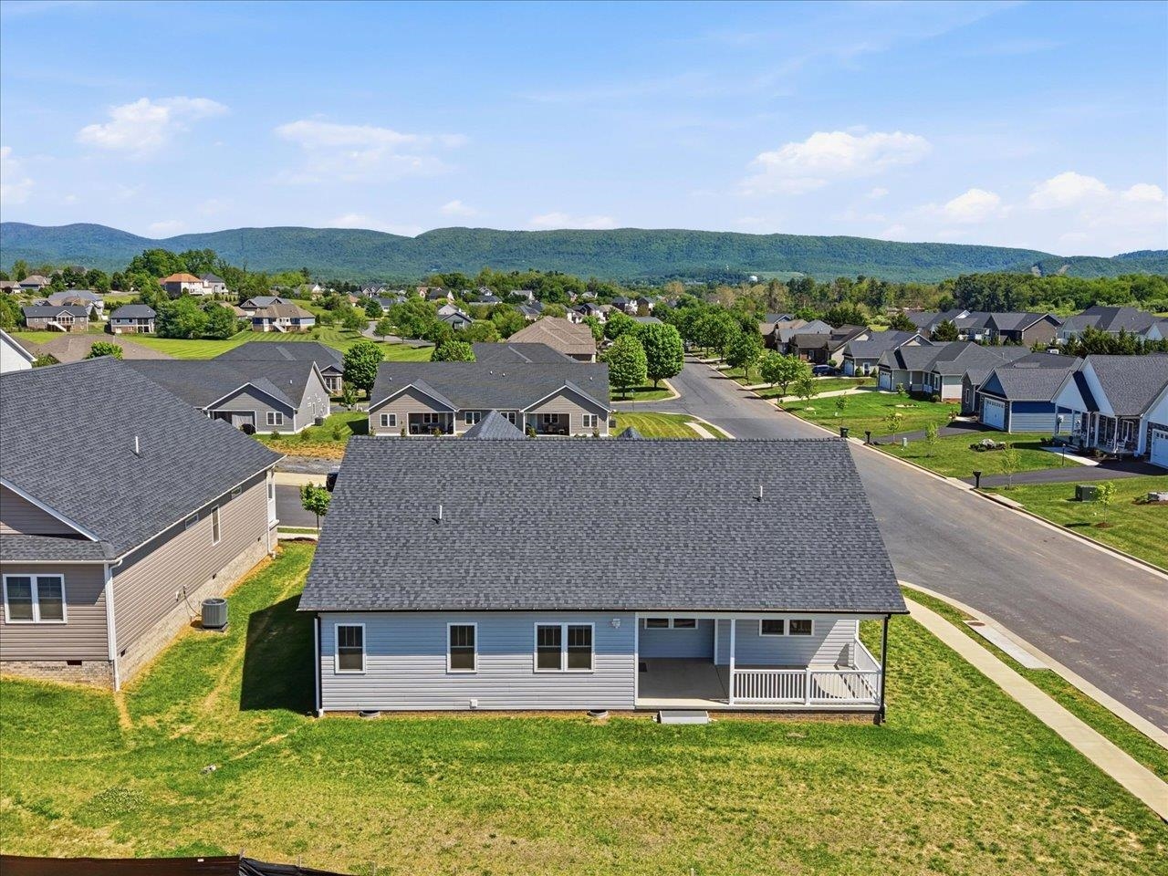 201 SPRING RUN LN, WAYNESBORO, Virginia 22980, 3 Bedrooms Bedrooms, ,2 BathroomsBathrooms,Residential,201 SPRING RUN LN,676937 MLS # 676937
