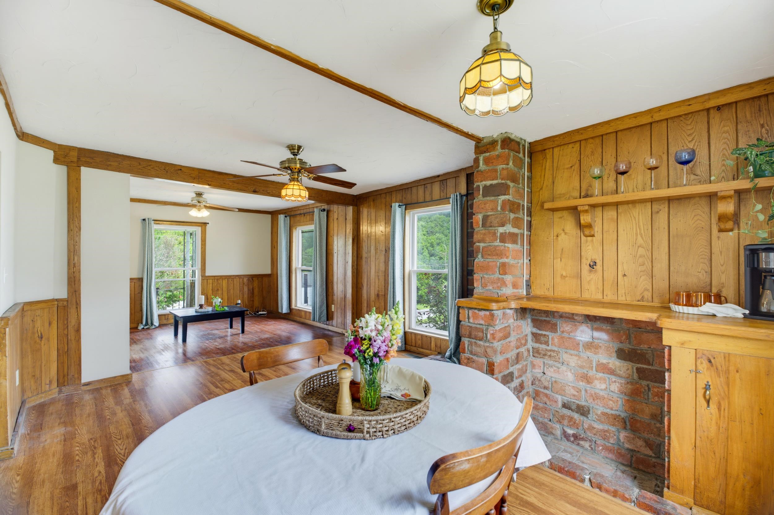 2202 POPLAR ST, STAUNTON, Virginia 24401, 2 Bedrooms Bedrooms, ,1 BathroomBathrooms,Residential,2202 POPLAR ST,679050 MLS # 679050
