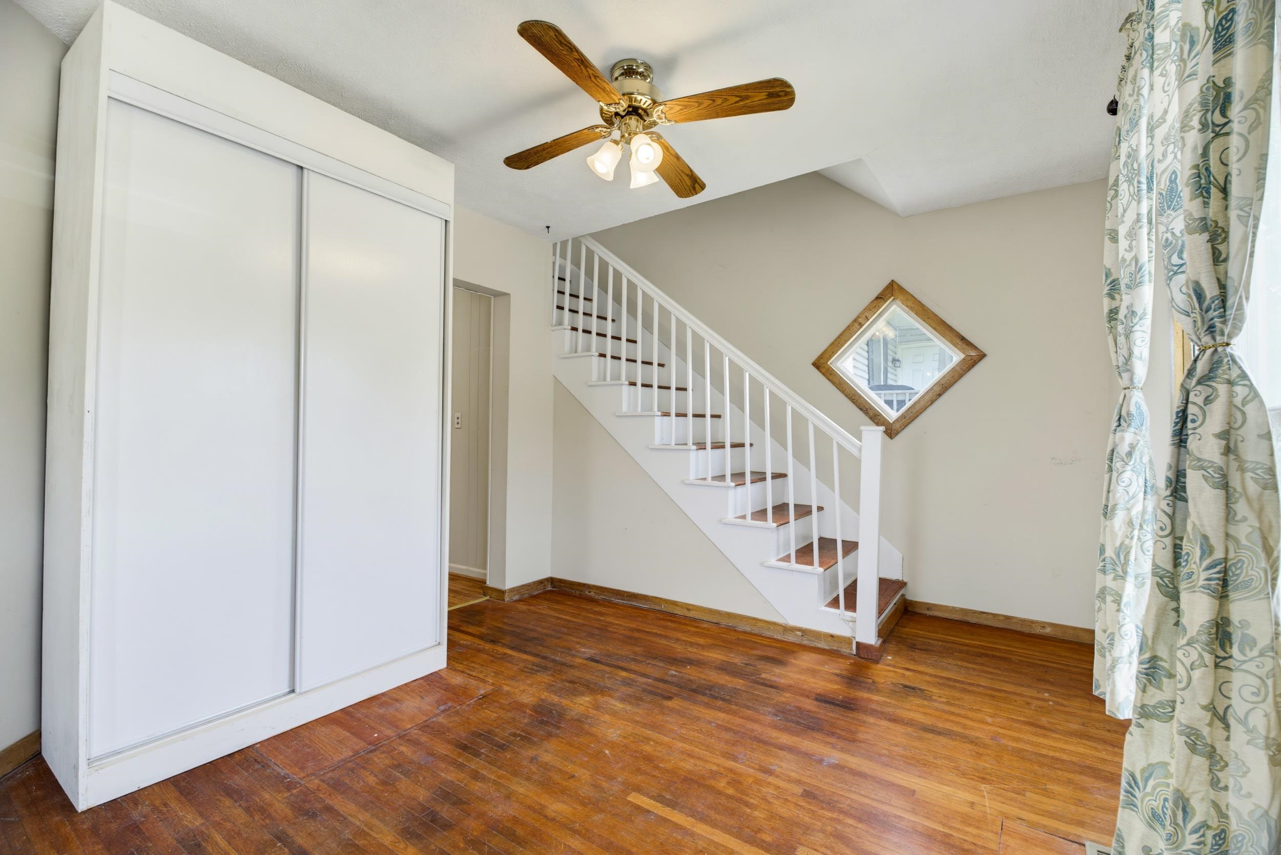 2202 POPLAR ST, STAUNTON, Virginia 24401, 2 Bedrooms Bedrooms, ,1 BathroomBathrooms,Residential,2202 POPLAR ST,679050 MLS # 679050