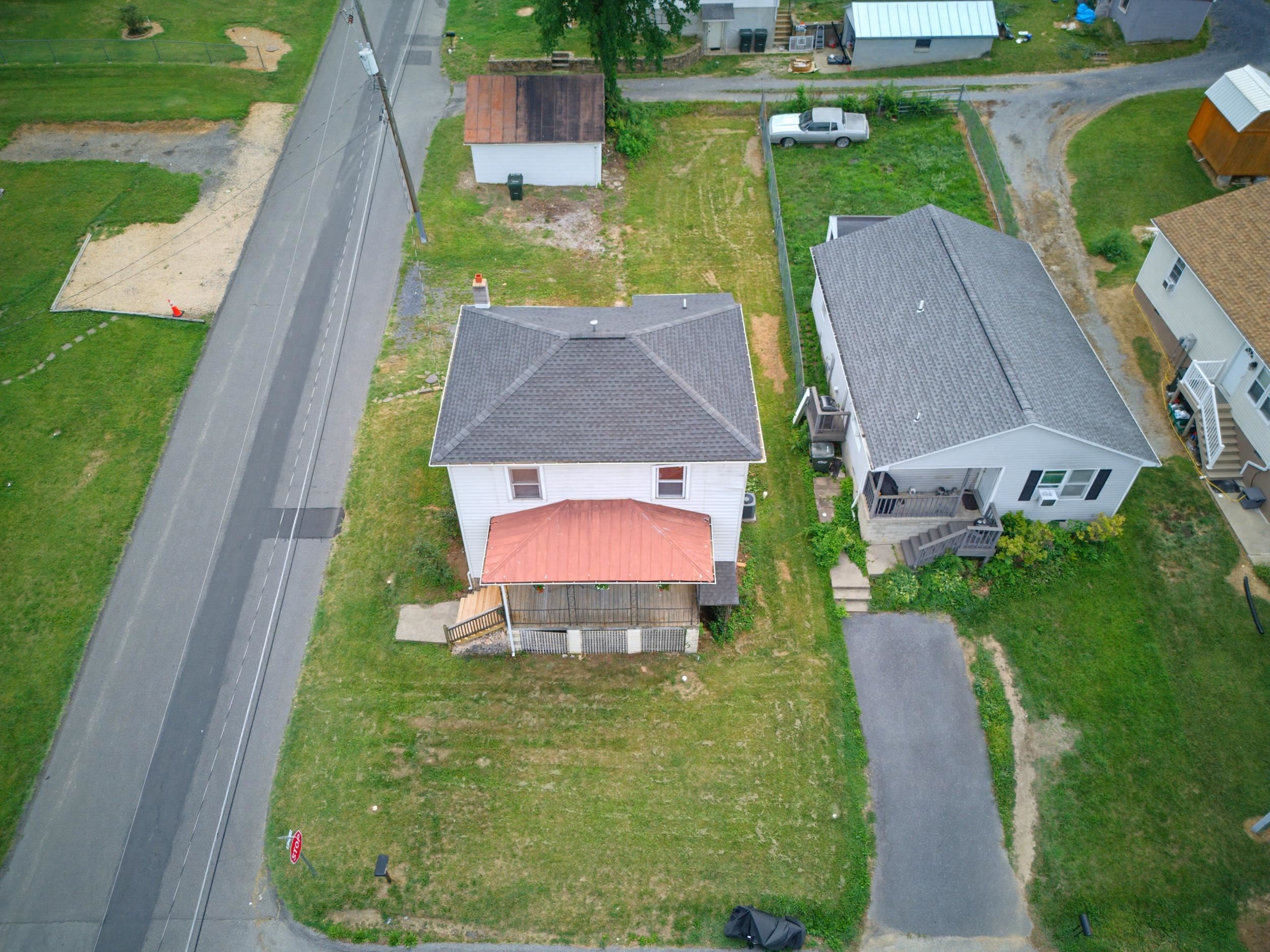2202 POPLAR ST, STAUNTON, Virginia 24401, 2 Bedrooms Bedrooms, ,1 BathroomBathrooms,Residential,2202 POPLAR ST,679050 MLS # 679050