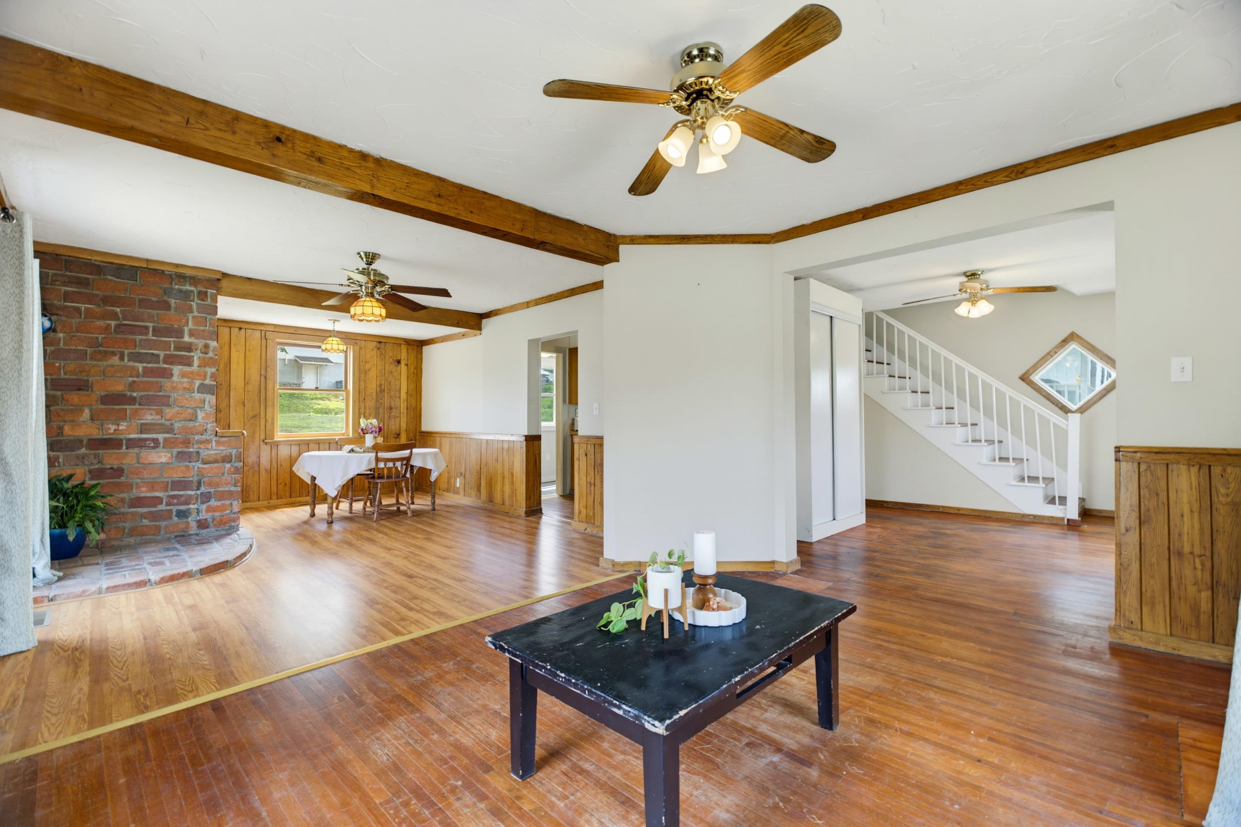 2202 POPLAR ST, STAUNTON, Virginia 24401, 2 Bedrooms Bedrooms, ,1 BathroomBathrooms,Residential,2202 POPLAR ST,679050 MLS # 679050
