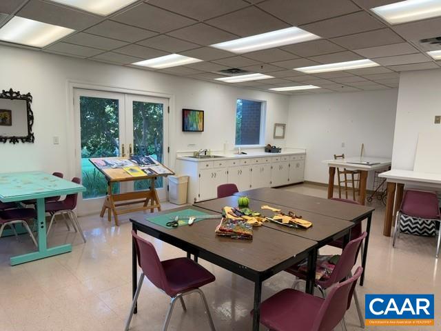 500 CRESTWOOD DR, CHARLOTTESVILLE, Virginia 22903, 2 Bedrooms Bedrooms, ,2 BathroomsBathrooms,Residential,500 CRESTWOOD DR,680565 MLS # 680565 500 CRESTWOOD DR, CHARLOTTESVILLE, Virginia 22903, 2 Bedrooms Bedrooms, ,2 BathroomsBathrooms,Residential,500 CRESTWOOD DR,680565 MLS # 680565