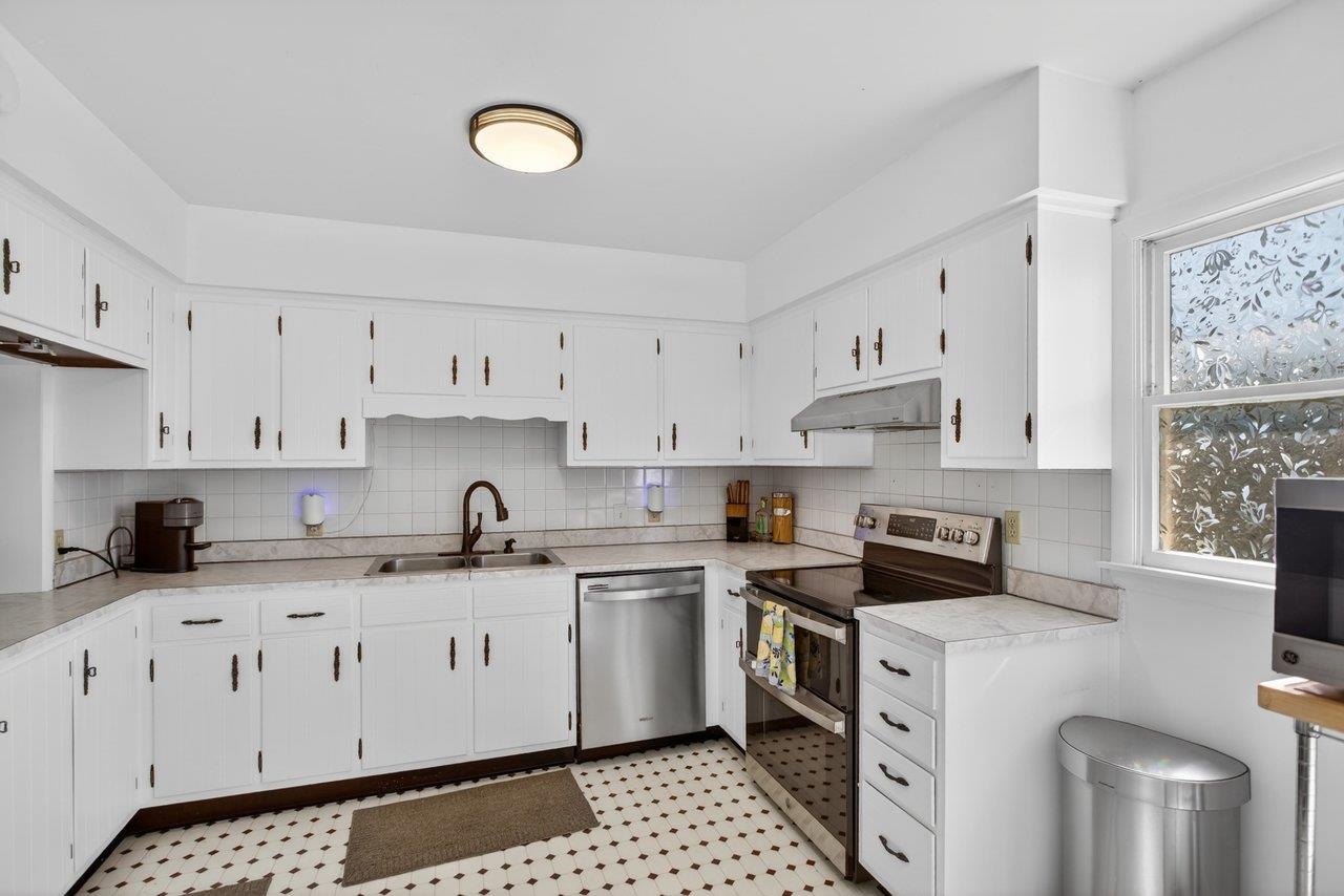 420 W SPRING ST, WOODSTOCK, Virginia 22664, 4 Bedrooms Bedrooms, ,2 BathroomsBathrooms,Residential,420 W SPRING ST,678107 MLS # 678107 420 W SPRING ST, WOODSTOCK, Virginia 22664, 4 Bedrooms Bedrooms, ,2 BathroomsBathrooms,Residential,420 W SPRING ST,678107 MLS # 678107