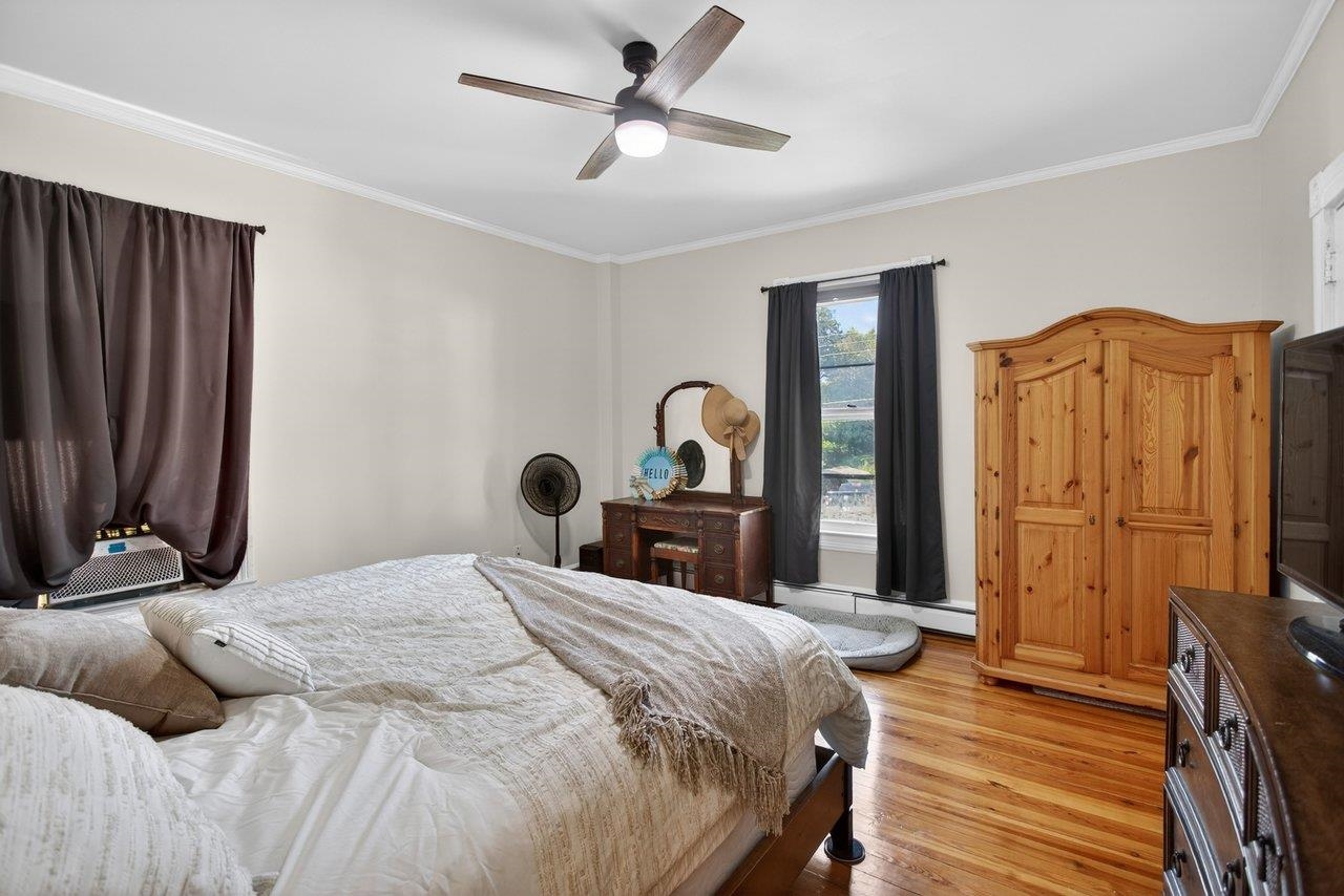 420 W SPRING ST, WOODSTOCK, Virginia 22664, 4 Bedrooms Bedrooms, ,2 BathroomsBathrooms,Residential,420 W SPRING ST,678107 MLS # 678107 420 W SPRING ST, WOODSTOCK, Virginia 22664, 4 Bedrooms Bedrooms, ,2 BathroomsBathrooms,Residential,420 W SPRING ST,678107 MLS # 678107