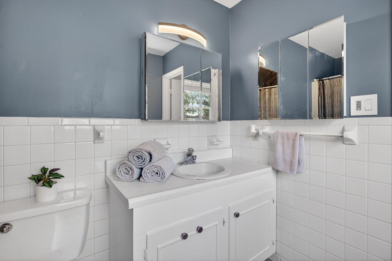 420 W SPRING ST, WOODSTOCK, Virginia 22664, 4 Bedrooms Bedrooms, ,2 BathroomsBathrooms,Residential,420 W SPRING ST,678107 MLS # 678107 420 W SPRING ST, WOODSTOCK, Virginia 22664, 4 Bedrooms Bedrooms, ,2 BathroomsBathrooms,Residential,420 W SPRING ST,678107 MLS # 678107