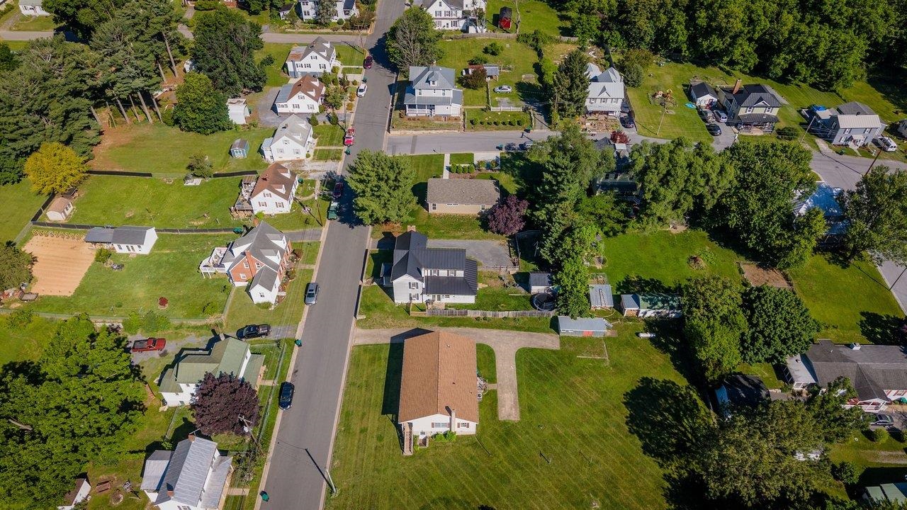 420 W SPRING ST, WOODSTOCK, Virginia 22664, 4 Bedrooms Bedrooms, ,2 BathroomsBathrooms,Residential,420 W SPRING ST,678107 MLS # 678107 420 W SPRING ST, WOODSTOCK, Virginia 22664, 4 Bedrooms Bedrooms, ,2 BathroomsBathrooms,Residential,420 W SPRING ST,678107 MLS # 678107