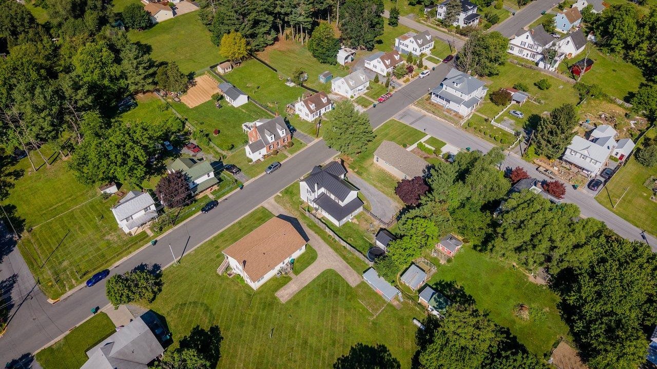 420 W SPRING ST, WOODSTOCK, Virginia 22664, 4 Bedrooms Bedrooms, ,2 BathroomsBathrooms,Residential,420 W SPRING ST,678107 MLS # 678107 420 W SPRING ST, WOODSTOCK, Virginia 22664, 4 Bedrooms Bedrooms, ,2 BathroomsBathrooms,Residential,420 W SPRING ST,678107 MLS # 678107