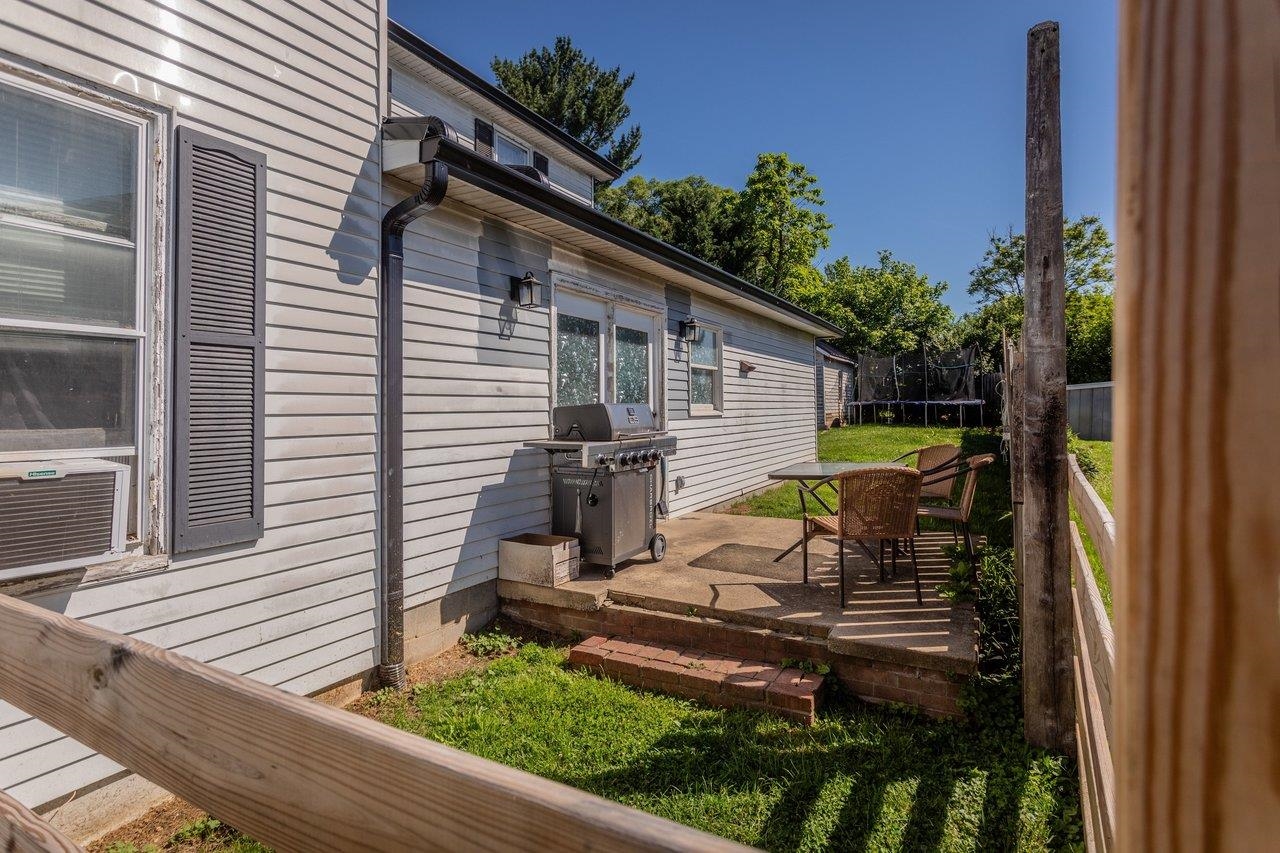 420 W SPRING ST, WOODSTOCK, Virginia 22664, 4 Bedrooms Bedrooms, ,2 BathroomsBathrooms,Residential,420 W SPRING ST,678107 MLS # 678107 420 W SPRING ST, WOODSTOCK, Virginia 22664, 4 Bedrooms Bedrooms, ,2 BathroomsBathrooms,Residential,420 W SPRING ST,678107 MLS # 678107